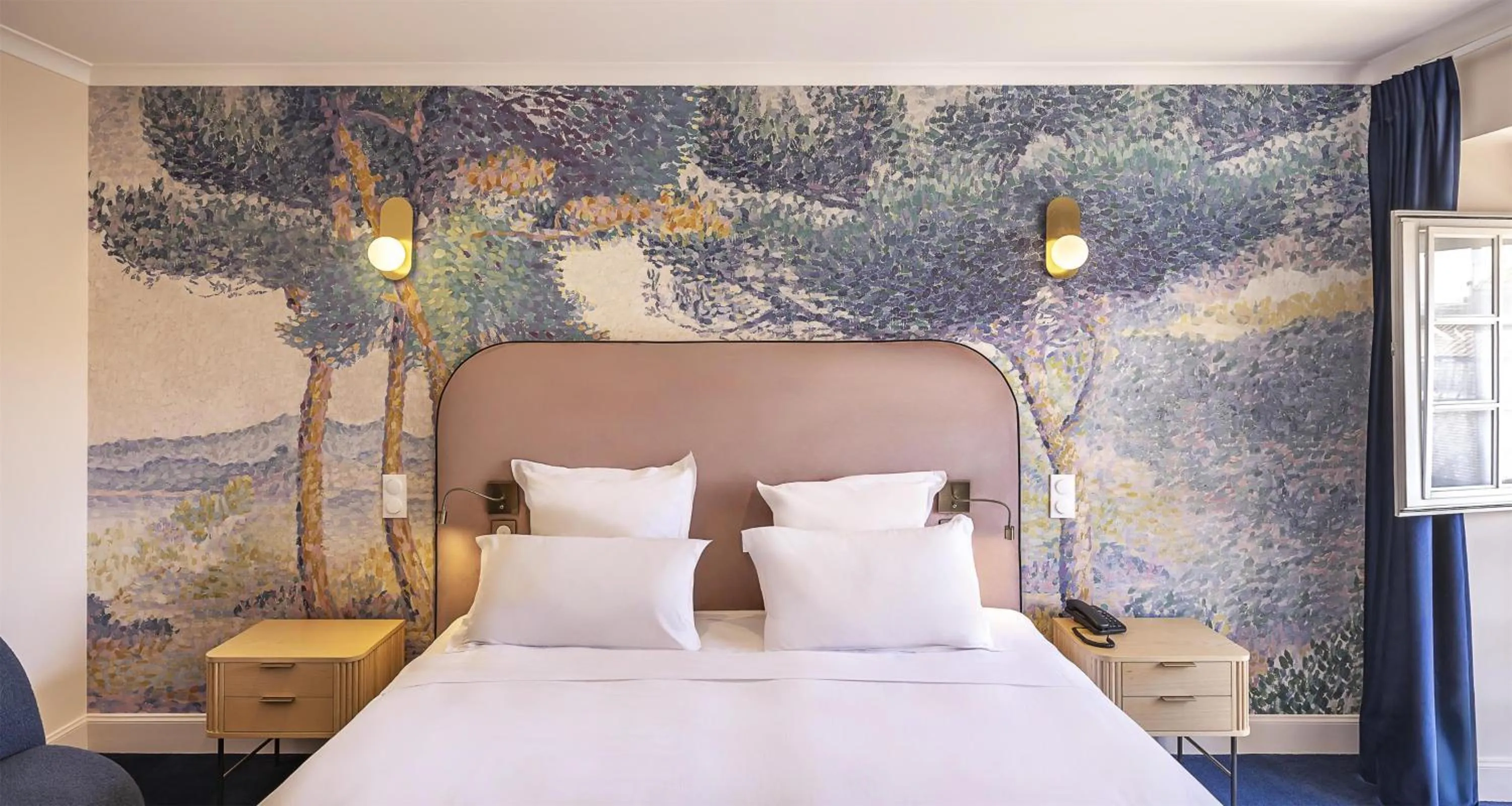 Bedroom, Bed in Best Western Poitiers Centre Le Grand Hôtel