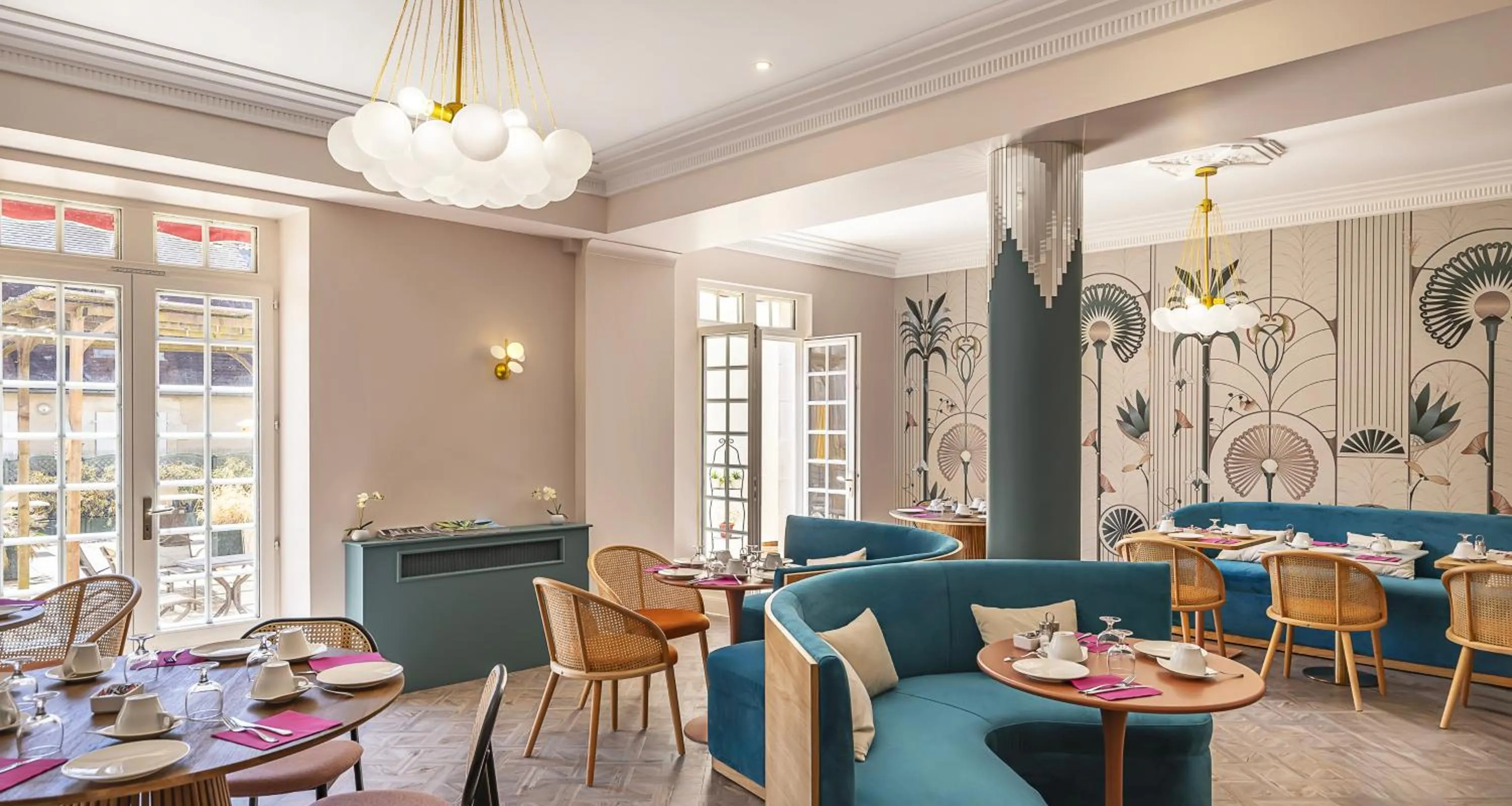 Breakfast in Best Western Poitiers Centre Le Grand Hôtel