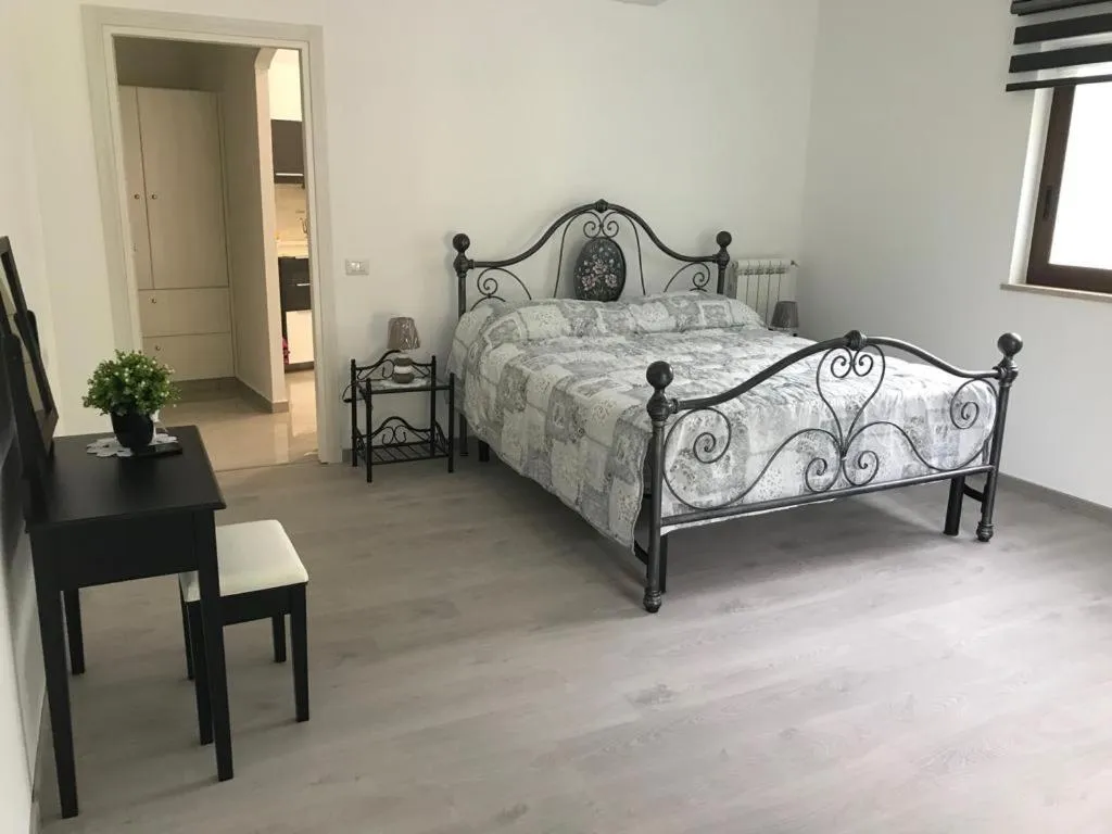 Photo of the whole room, Bed in B&B 40 Steps