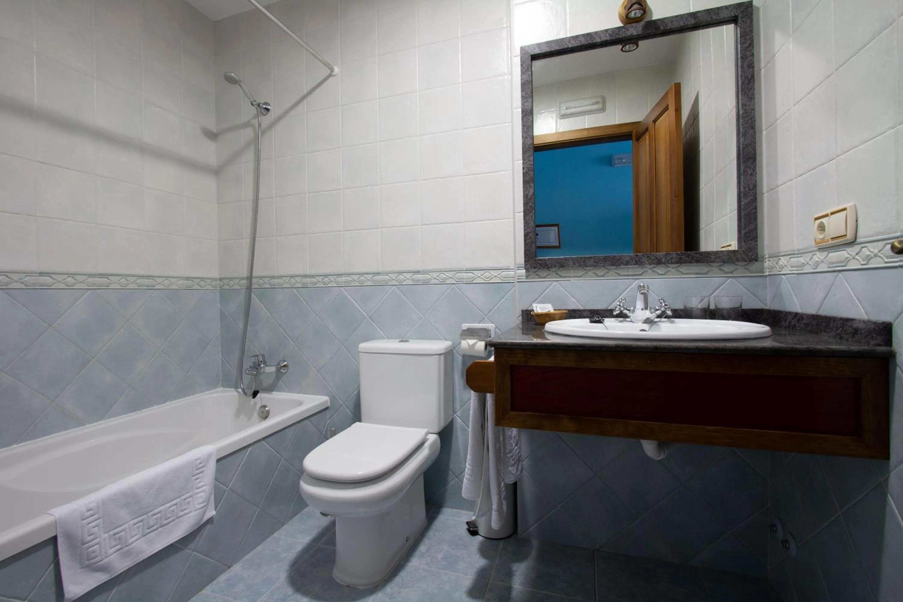 Bathroom in Tirontillana