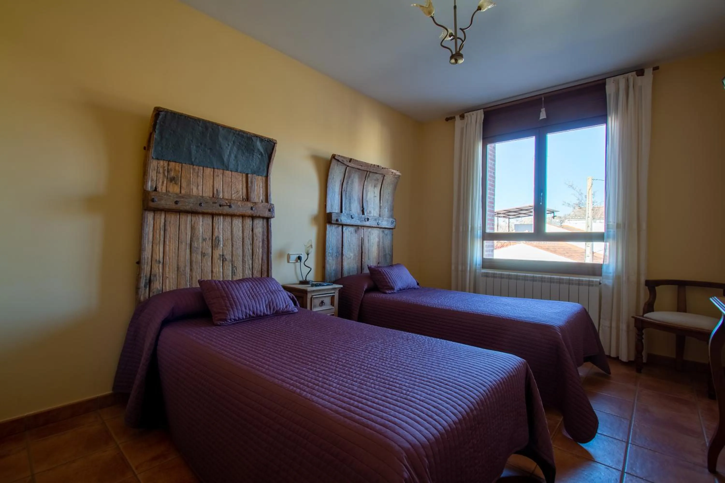 Photo of the whole room, Bed in Tirontillana