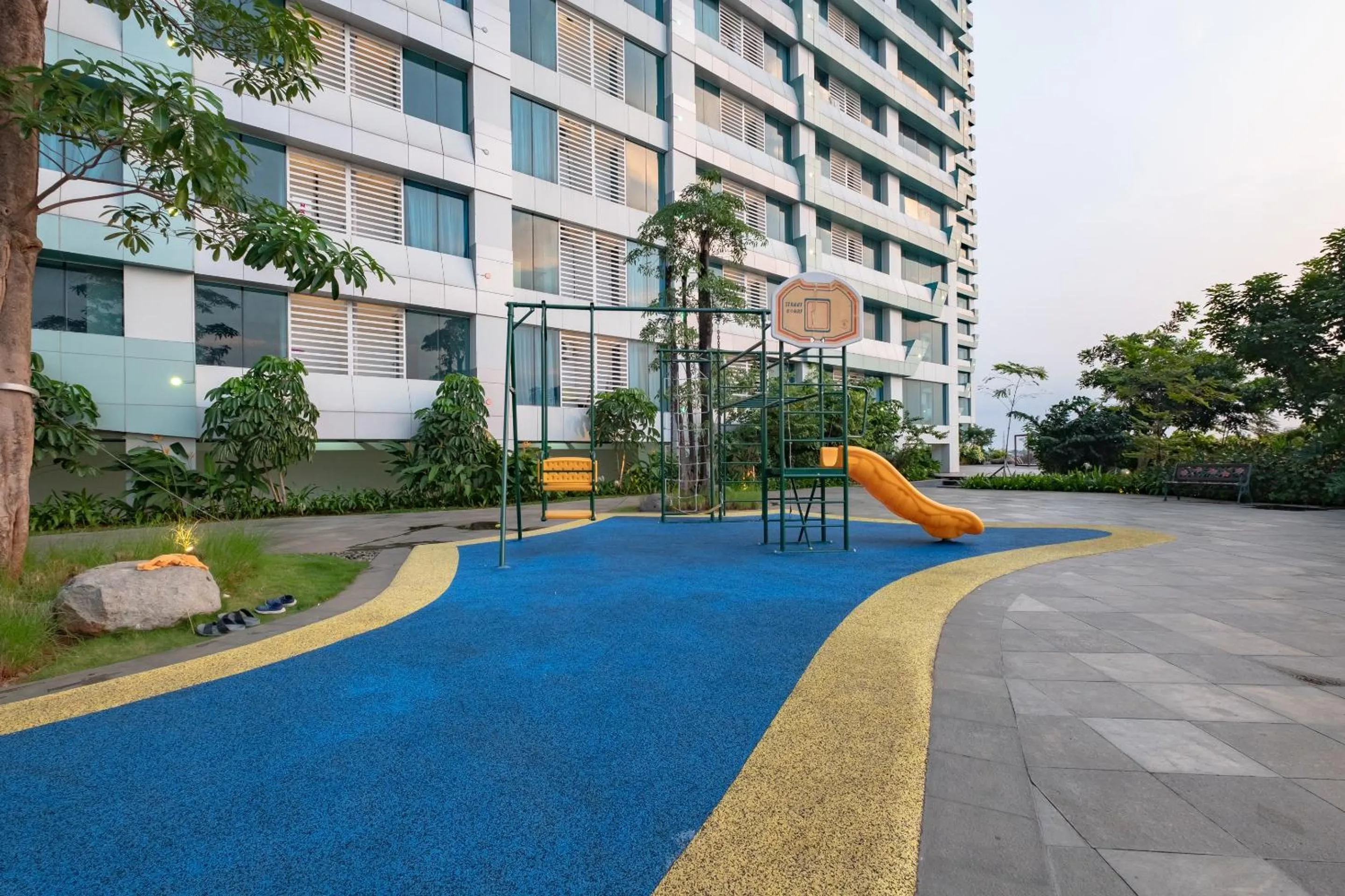 Entertainment in OYO 2245 Apartment Grand Kamala Lagoon