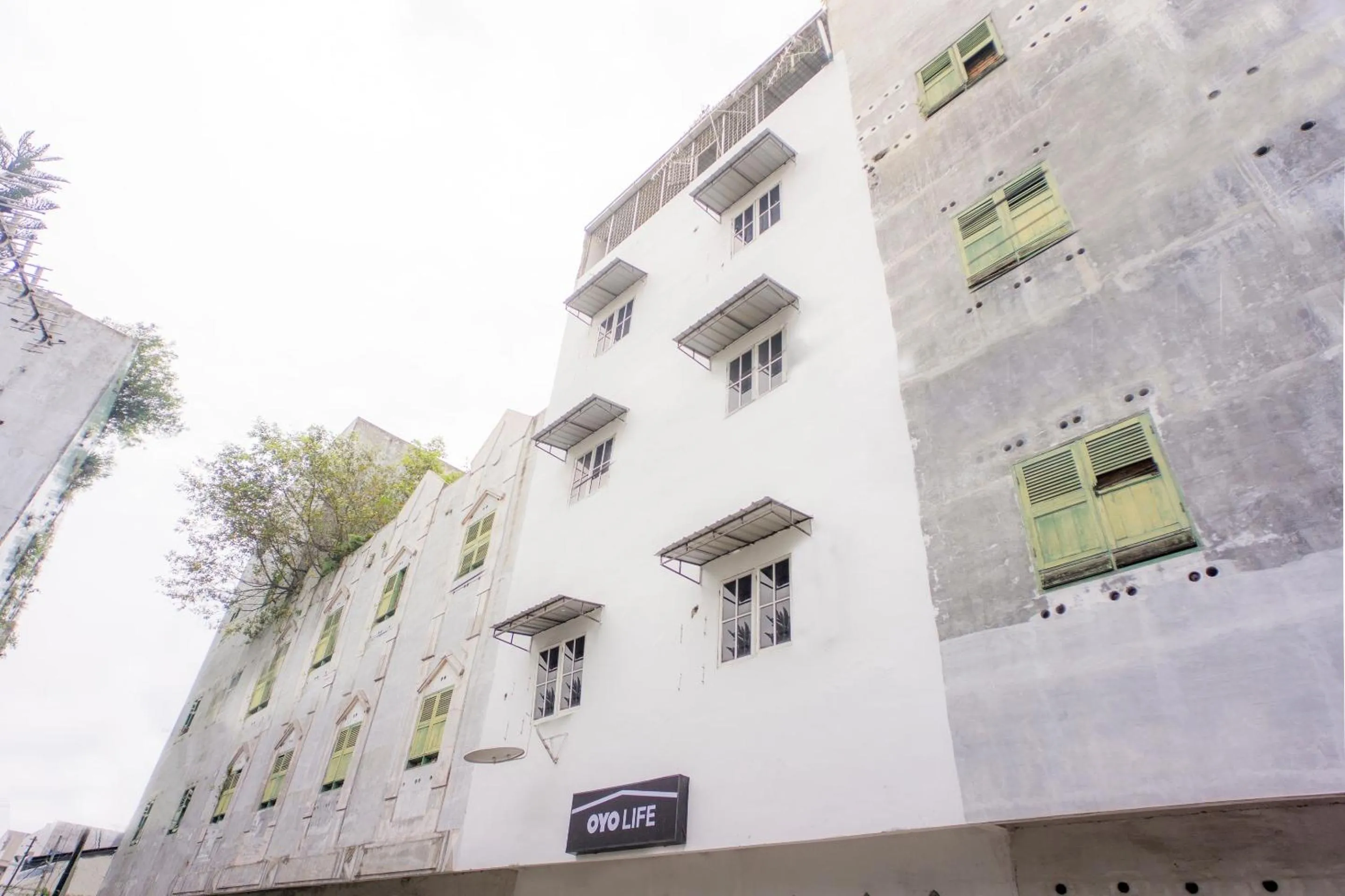 Facade/entrance in OYO Life 2366 Gatsu Kost