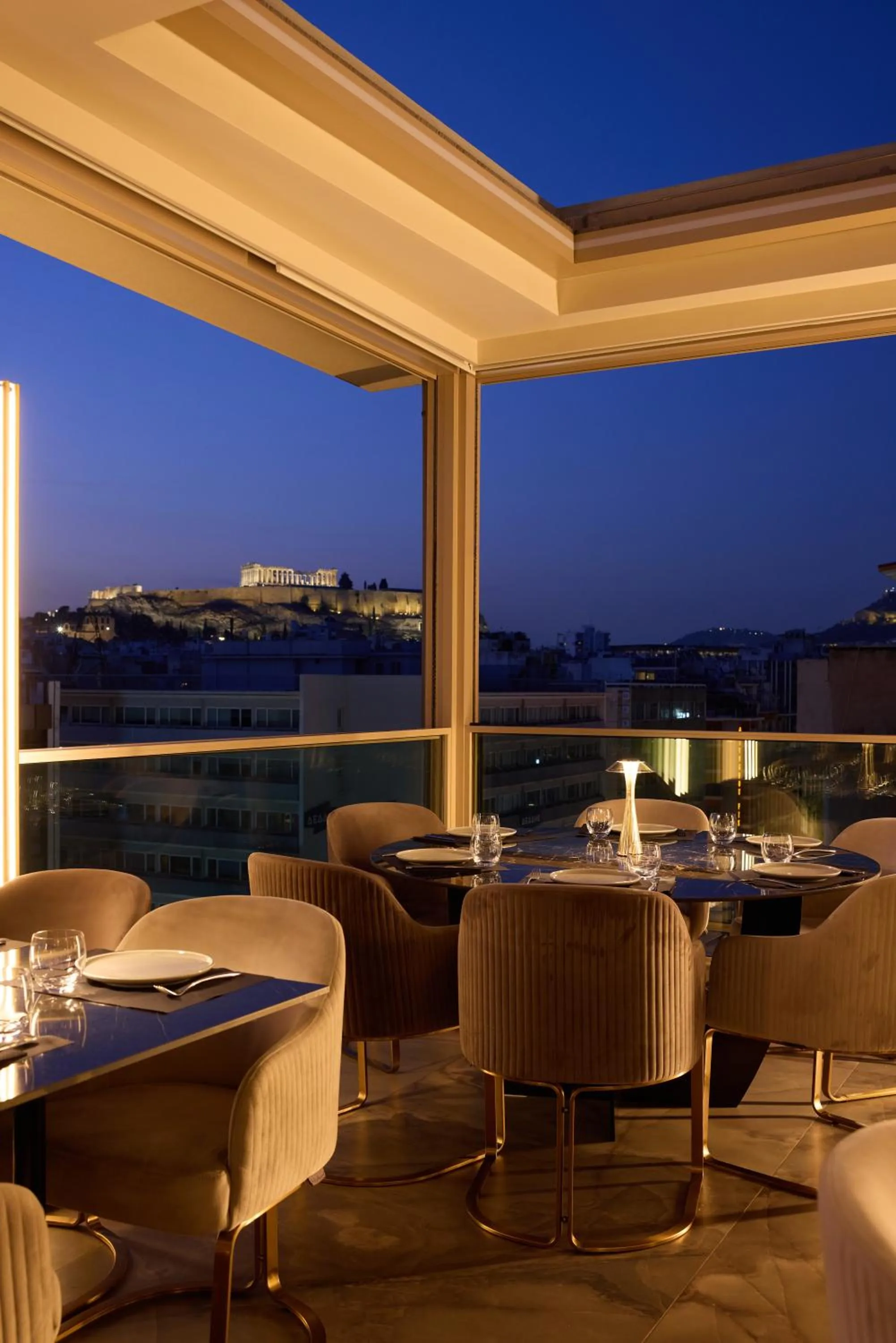 Restaurant/places to eat in Heritage Hill Hotel