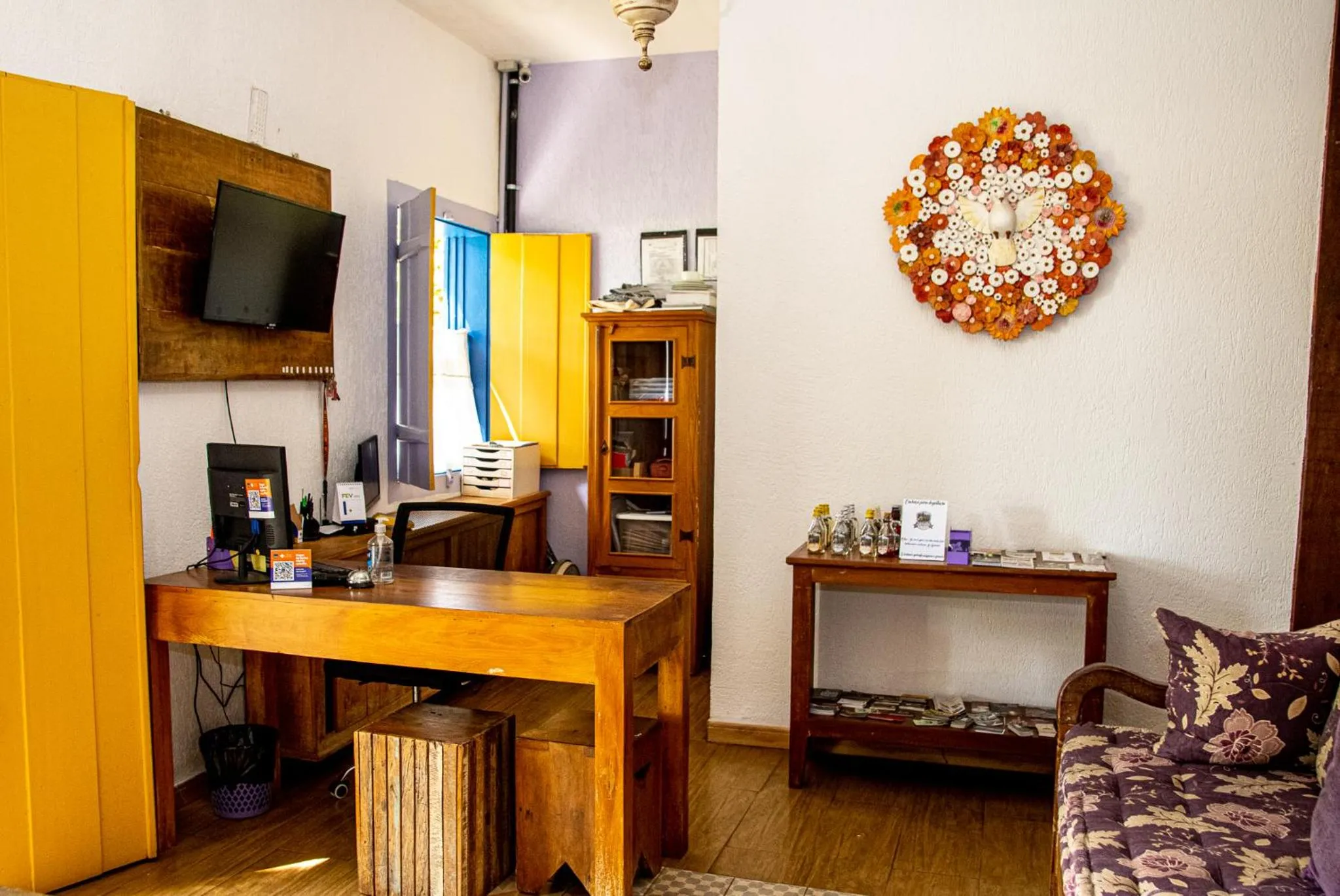 Seating area in Casa de Violeta Pousada