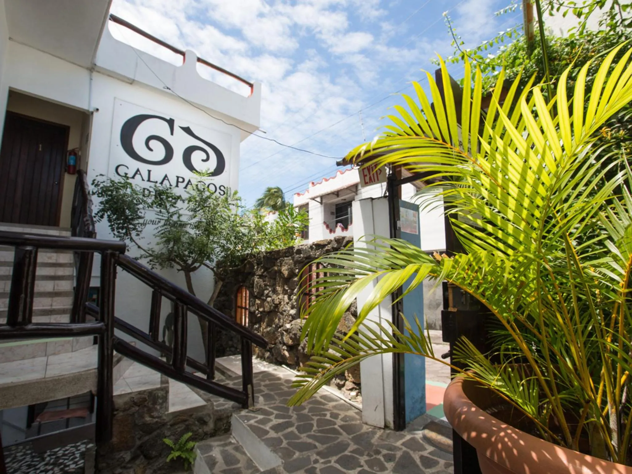 Lobby or reception in Galapagos Dreams
