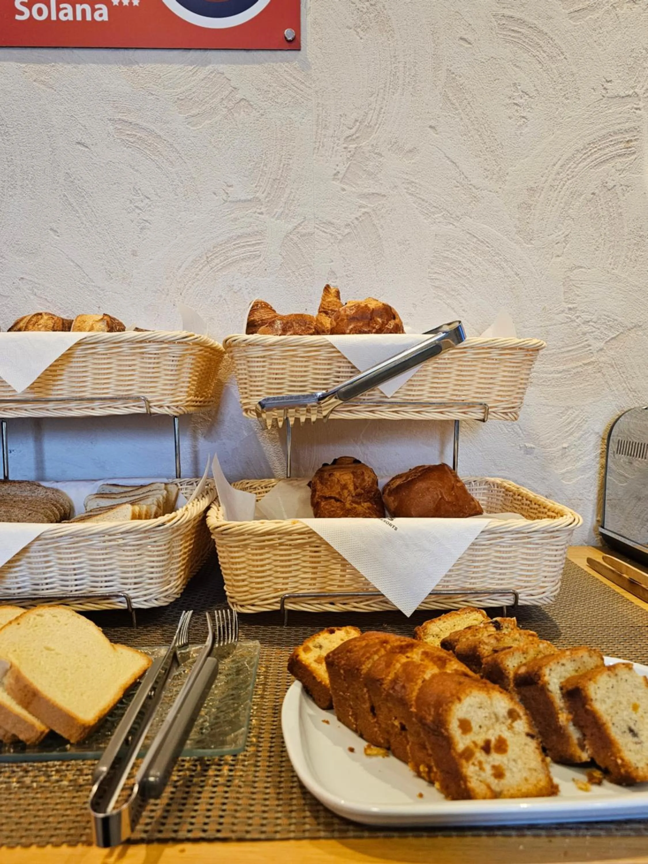 Breakfast in Contact Hôtel Solana, Niort MendesFrance