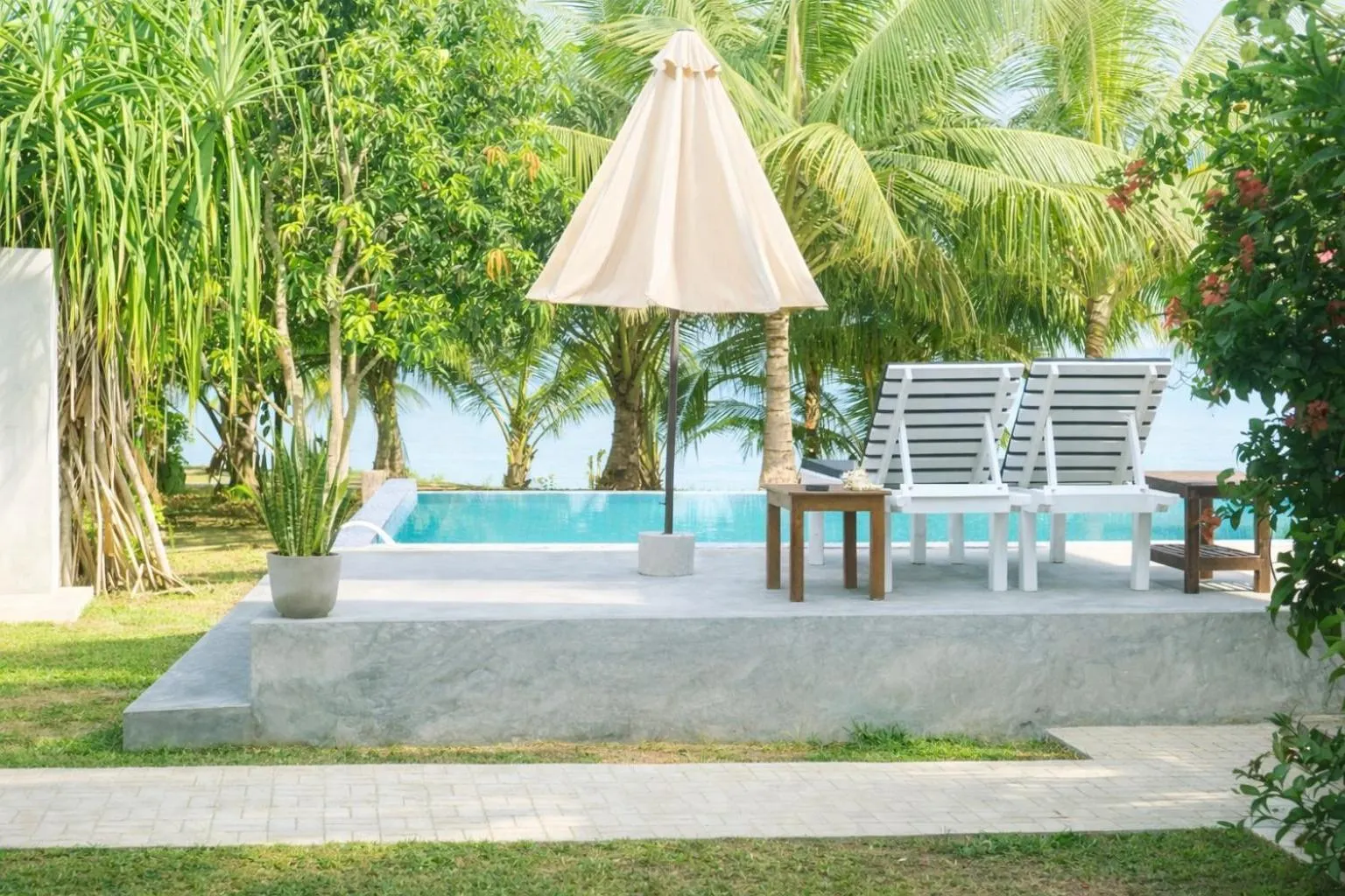 Ashansa Lagoon Resort