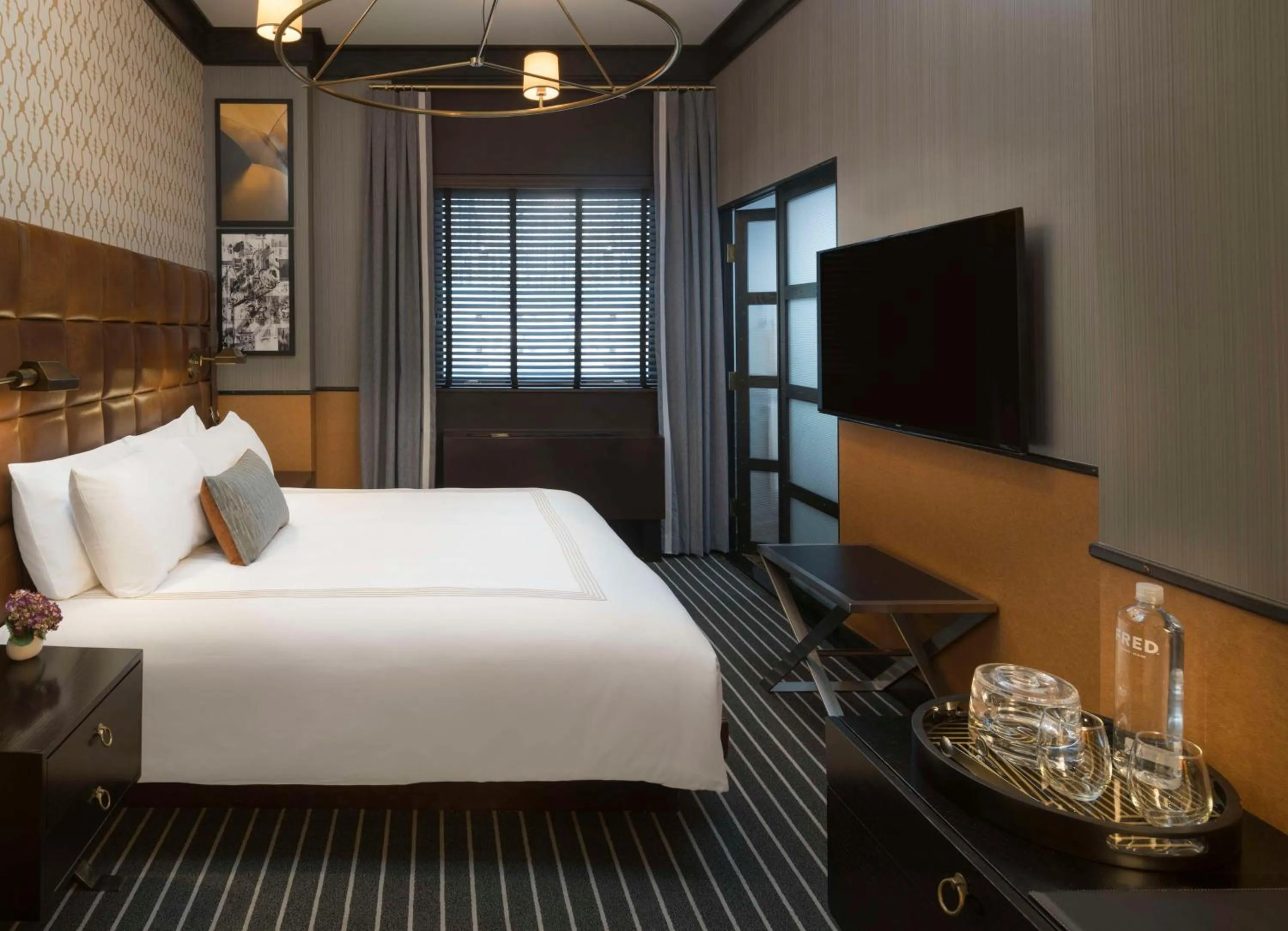 Bedroom, Bed in Gild Hall, A Thompson Hotel, by Hyatt