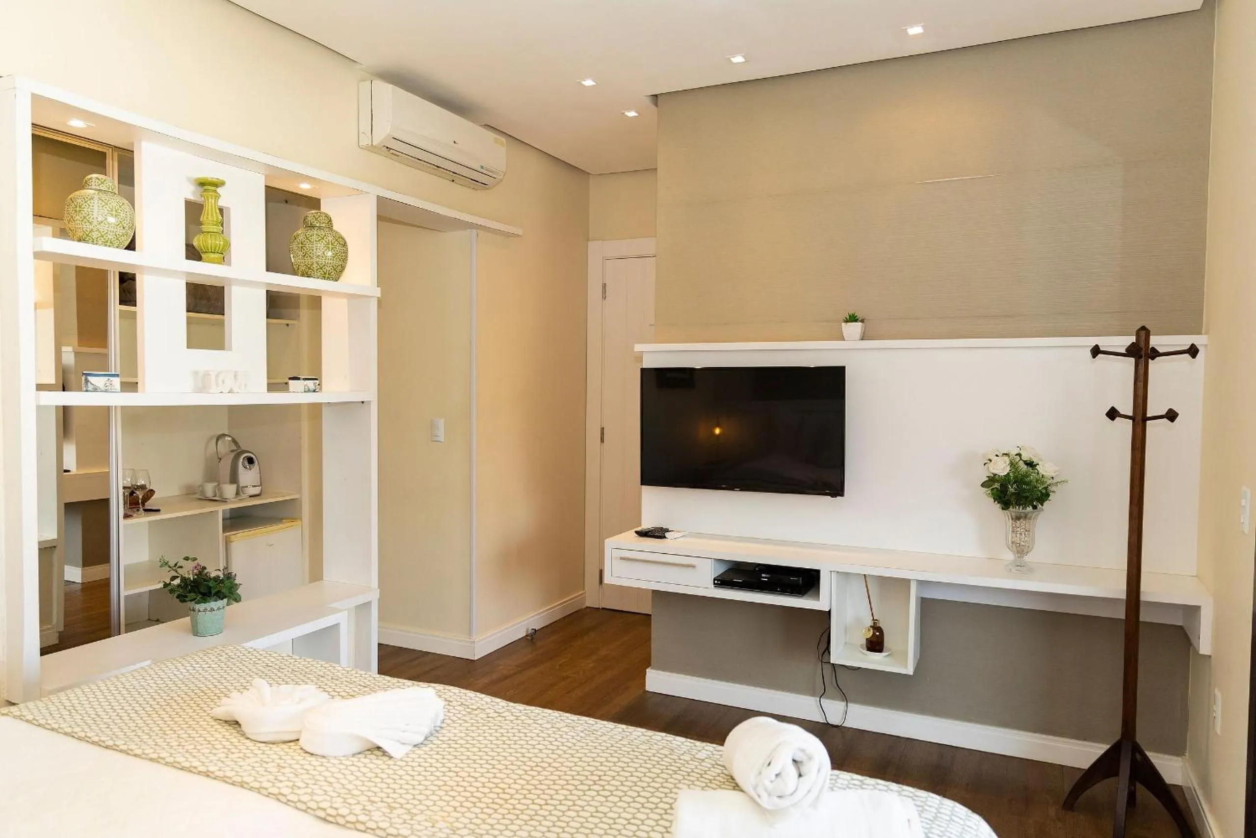 TV and multimedia, Bed in Hospedaria Refugio das Galés