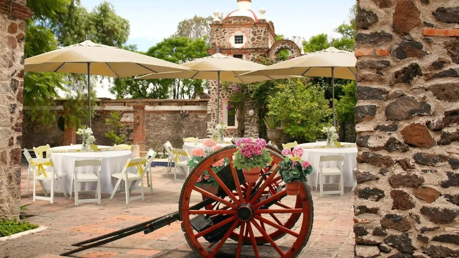 Patio in Hotel Ex Hacienda La Pitaya Querétaro