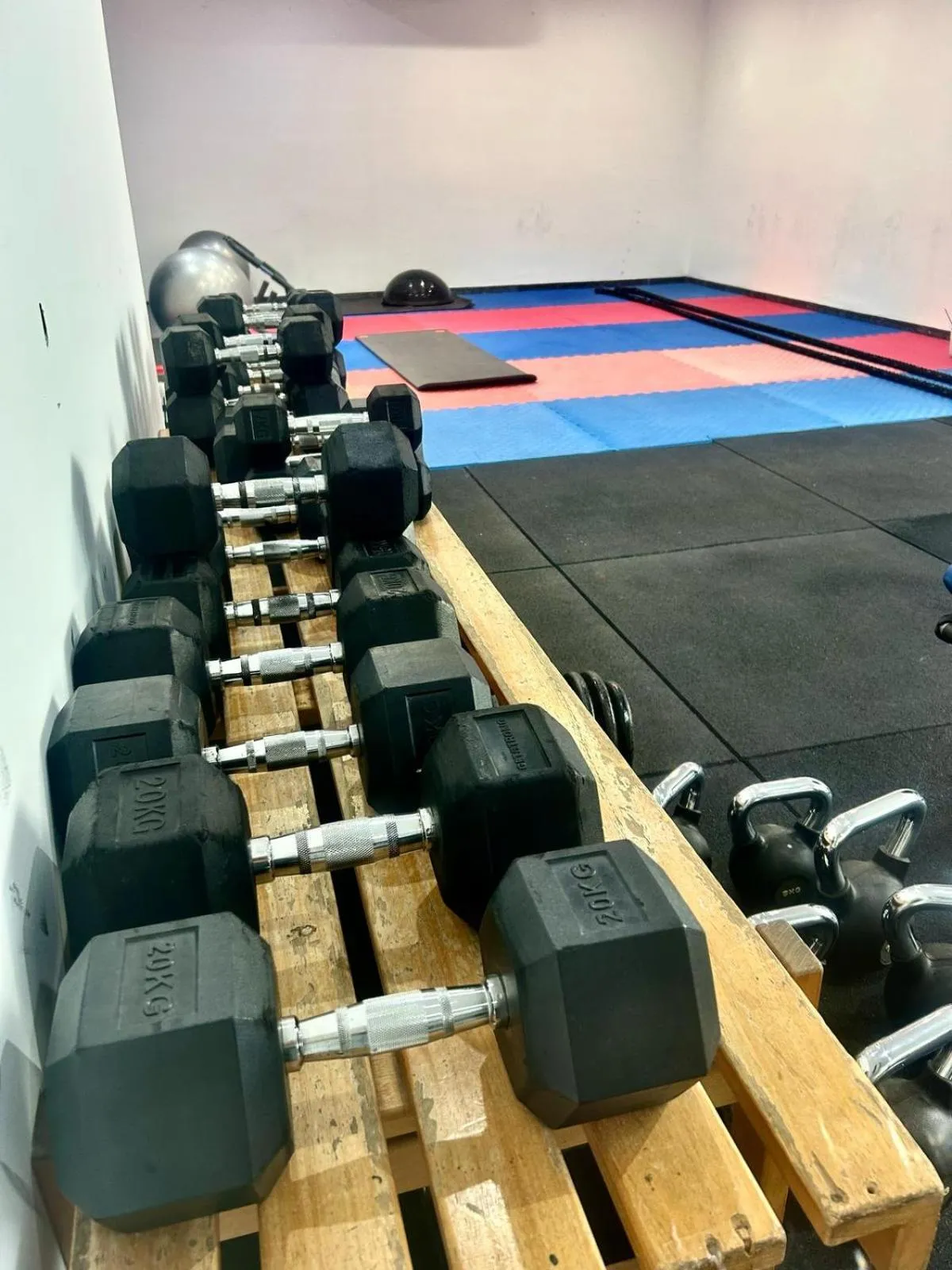 Fitness centre/facilities in NURA Condor