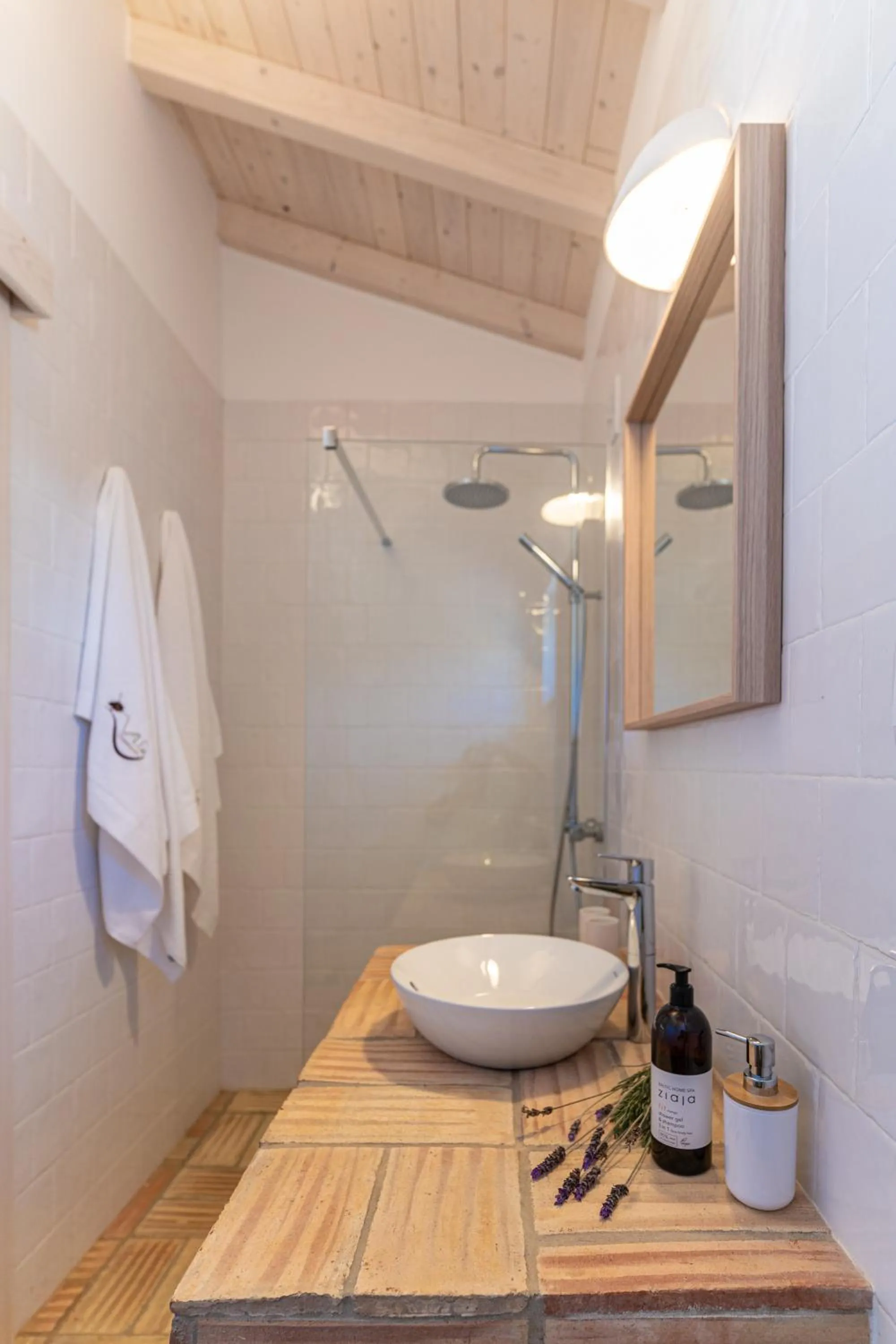 Shower in Vale da Cassiopeia