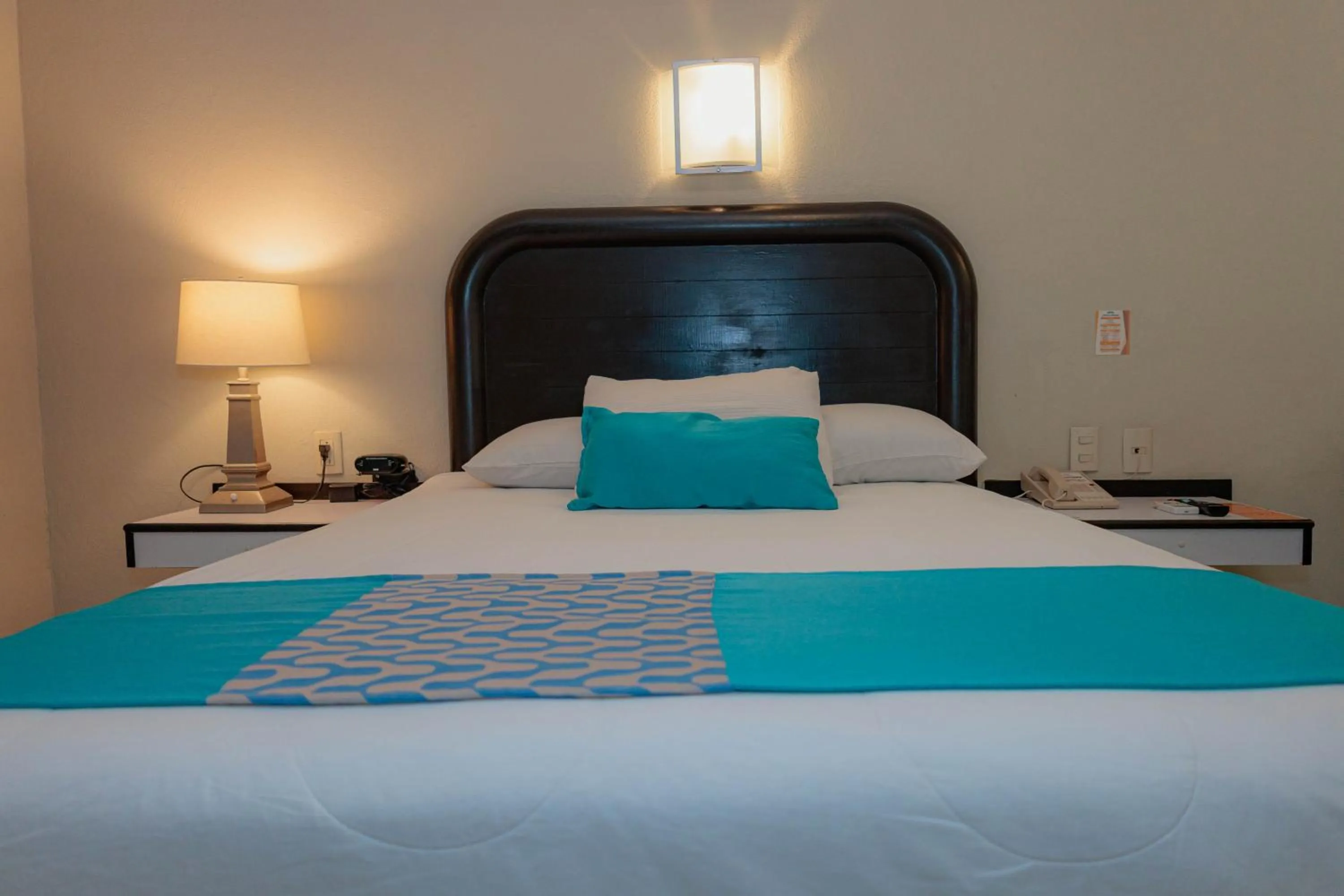 Bed in Howard Johnson by Wyndham Guanajuato Leon Avenida