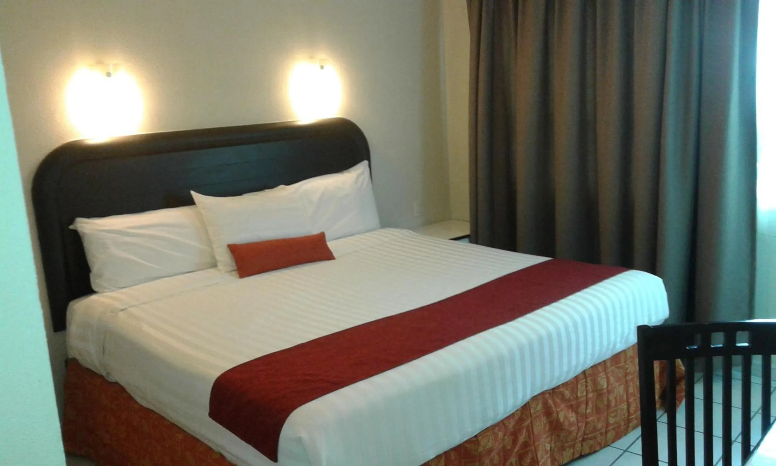 Bedroom in Howard Johnson by Wyndham Guanajuato Leon Avenida