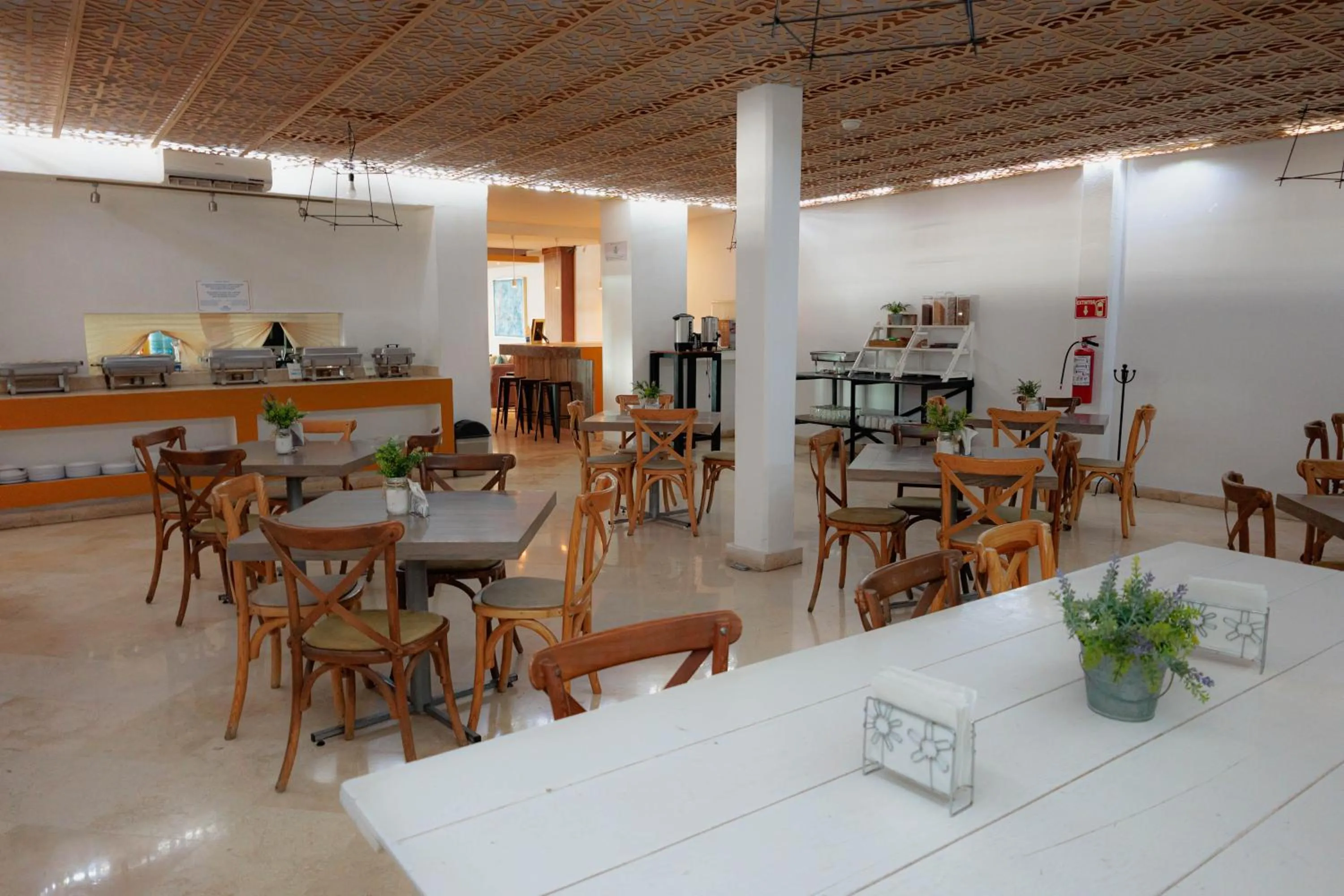 Restaurant/places to eat in Howard Johnson by Wyndham Guanajuato Leon Avenida