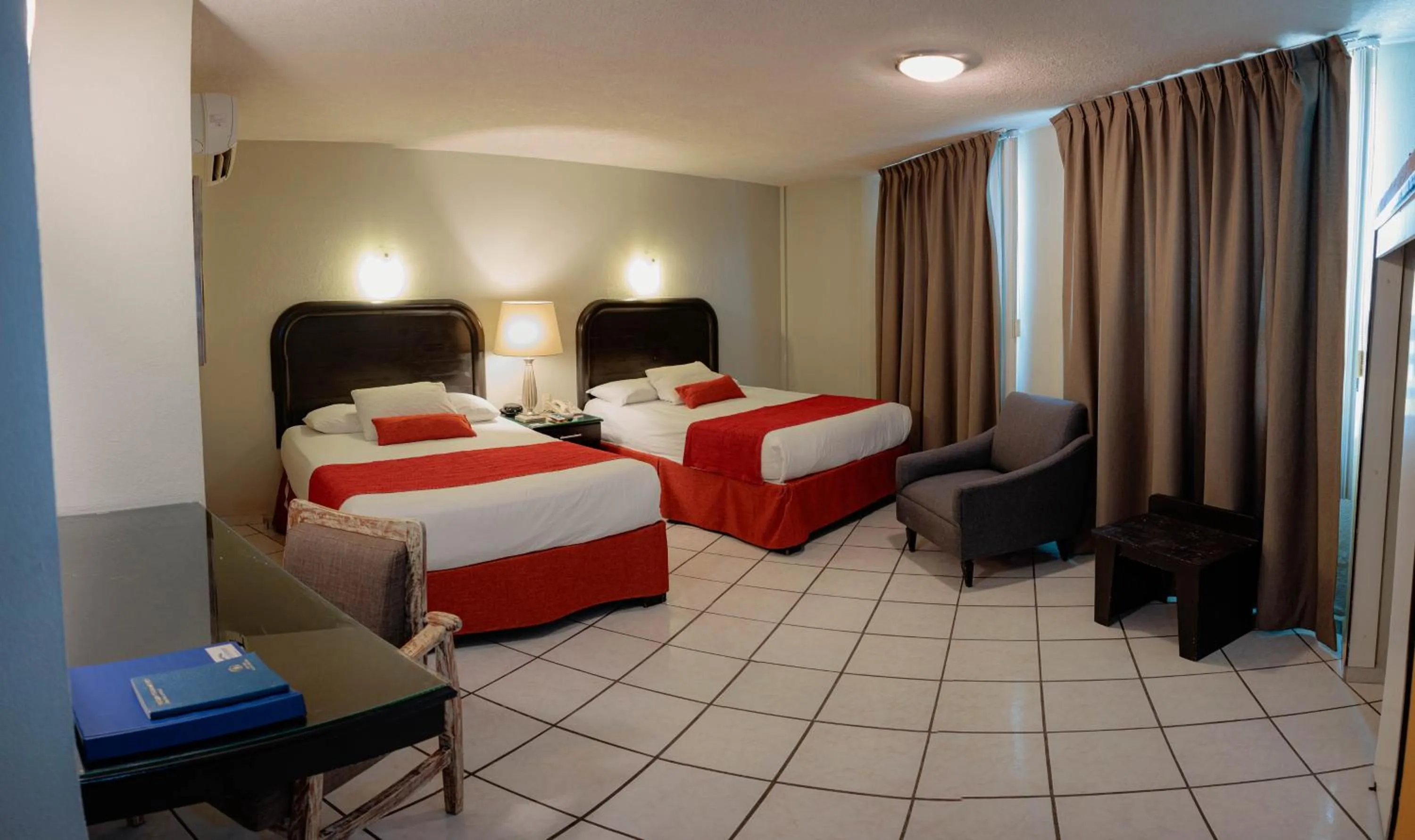 Photo of the whole room in Howard Johnson by Wyndham Guanajuato Leon Avenida