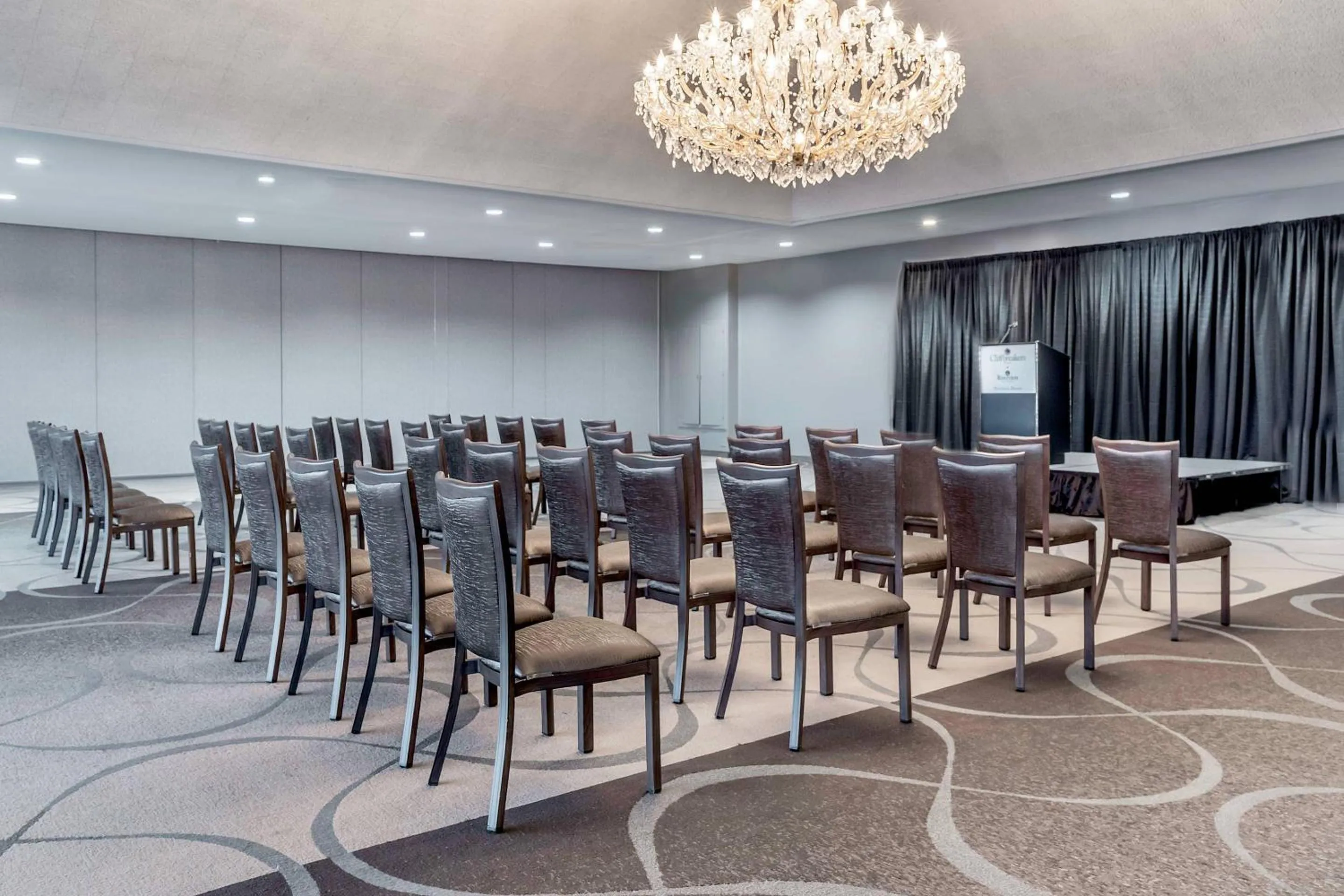 Meeting/conference room in Riverview Inn & Suites, an Ascend Collection Hotel