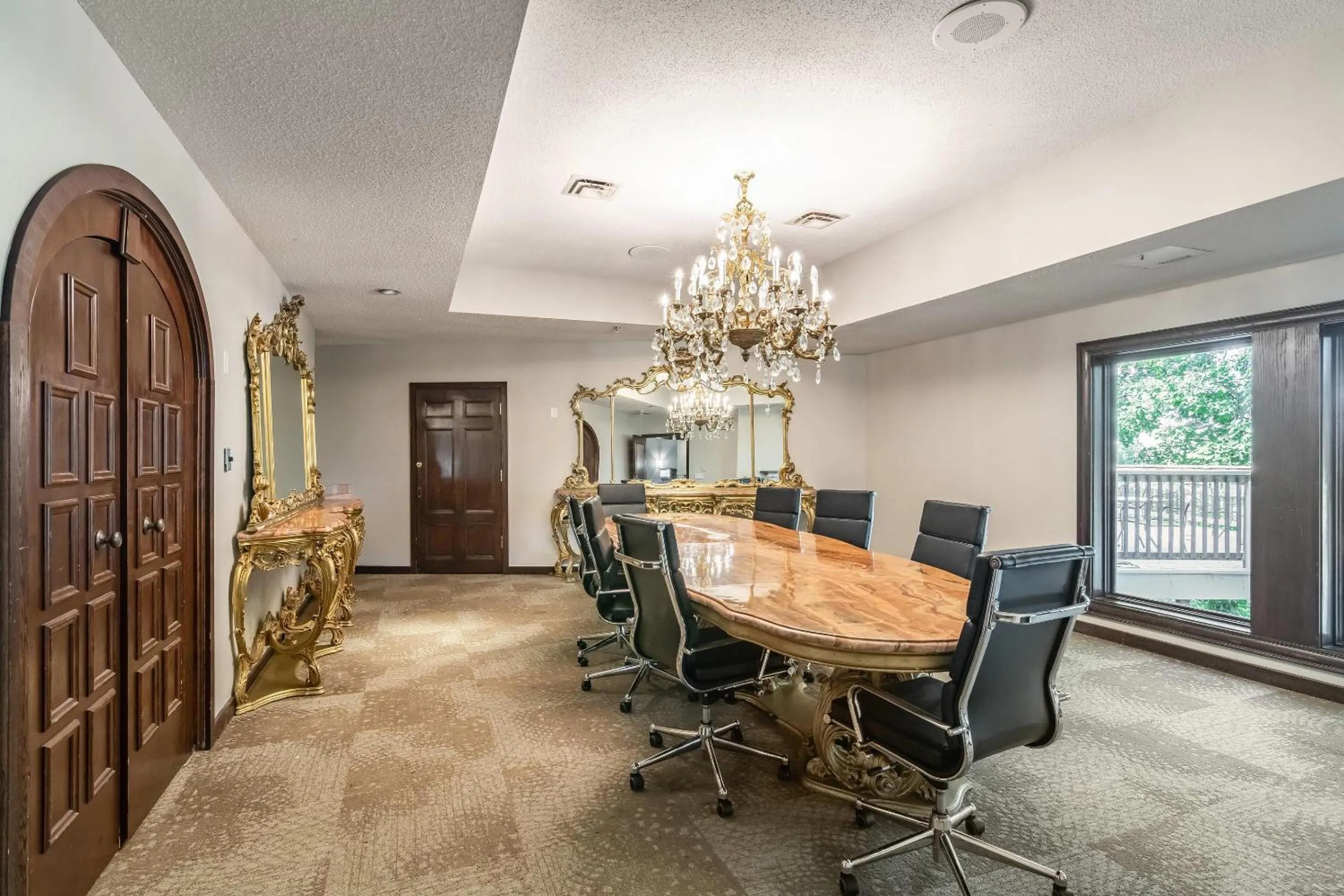 Meeting/conference room in Riverview Inn & Suites, an Ascend Collection Hotel