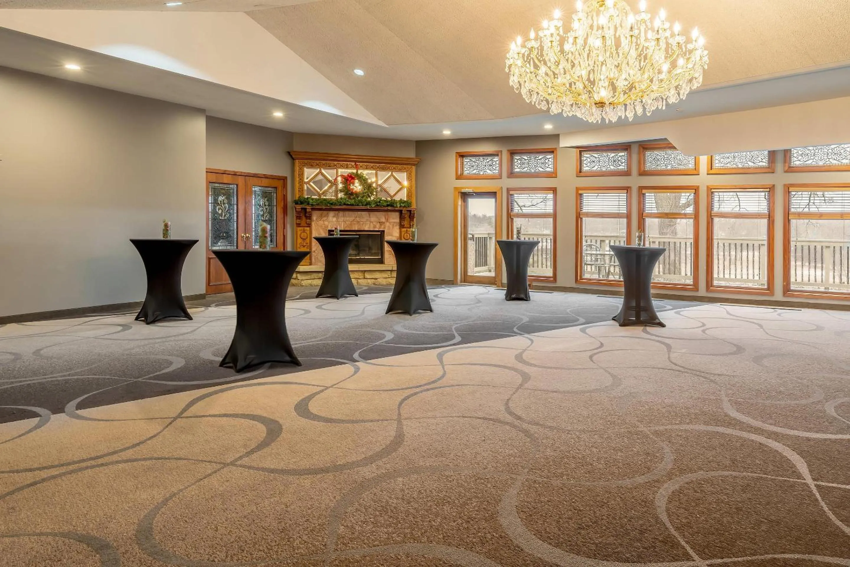 Meeting/conference room in Riverview Inn & Suites, an Ascend Collection Hotel