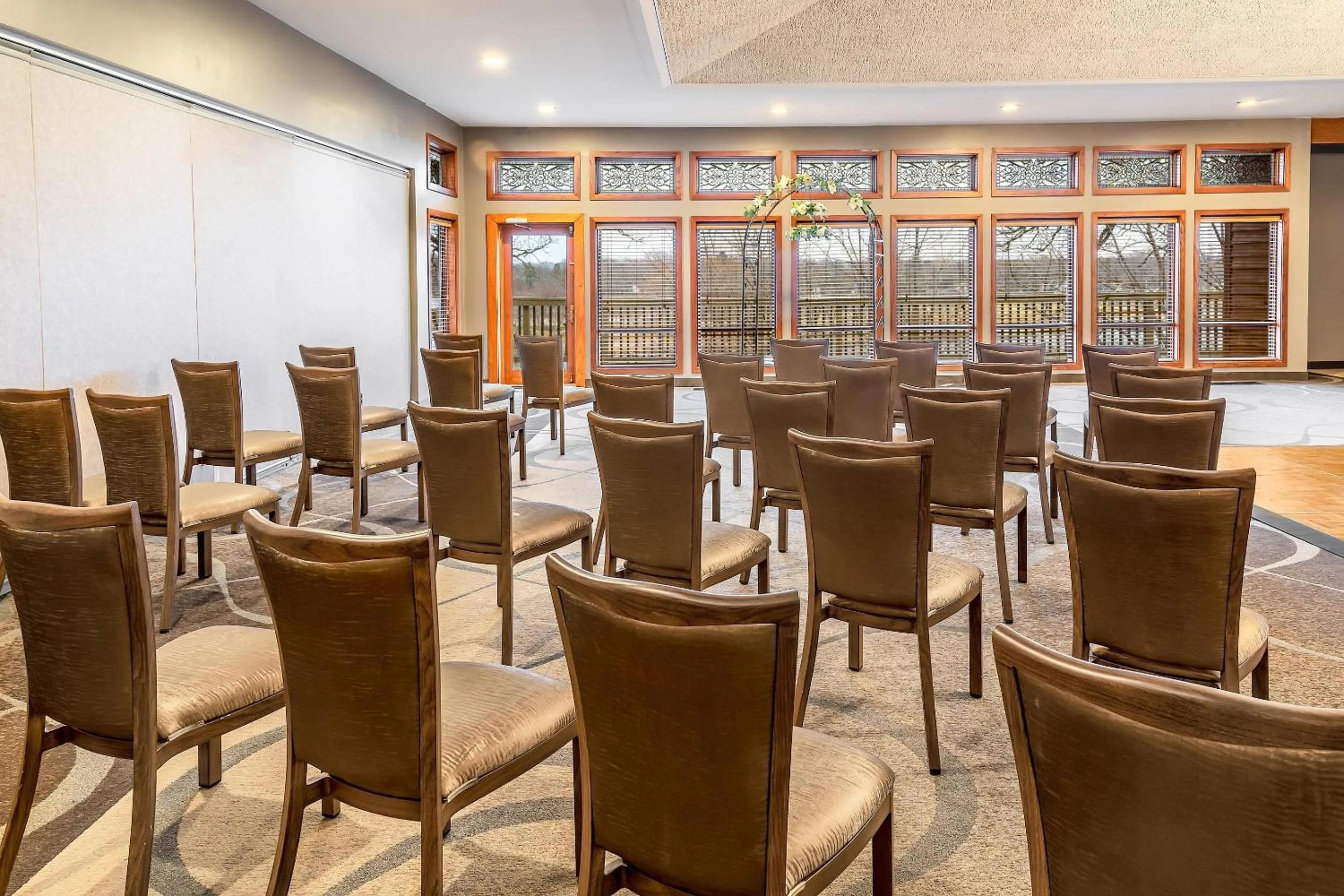 Meeting/conference room in Riverview Inn & Suites, an Ascend Collection Hotel