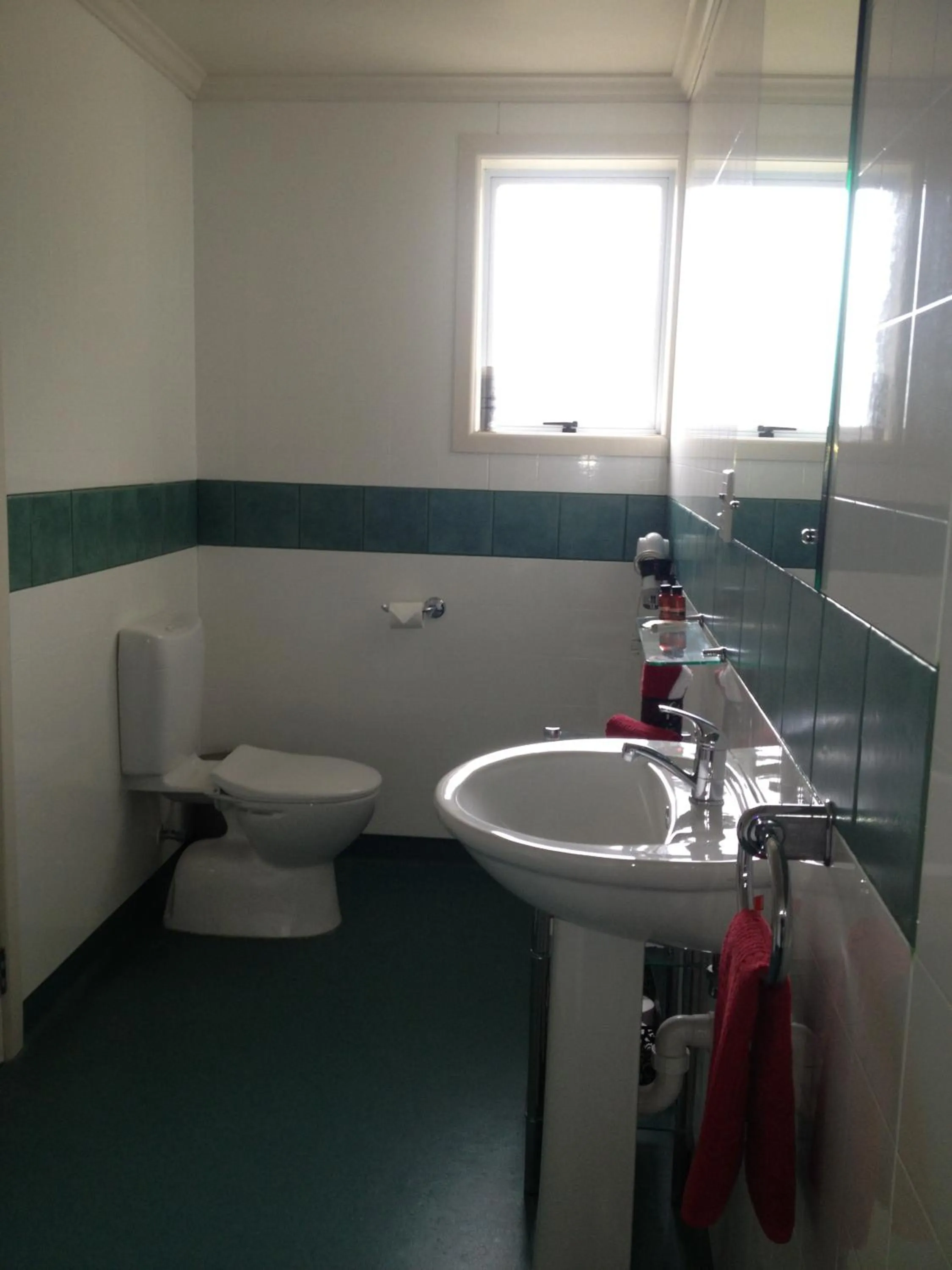 Bathroom in Lovett Lodge