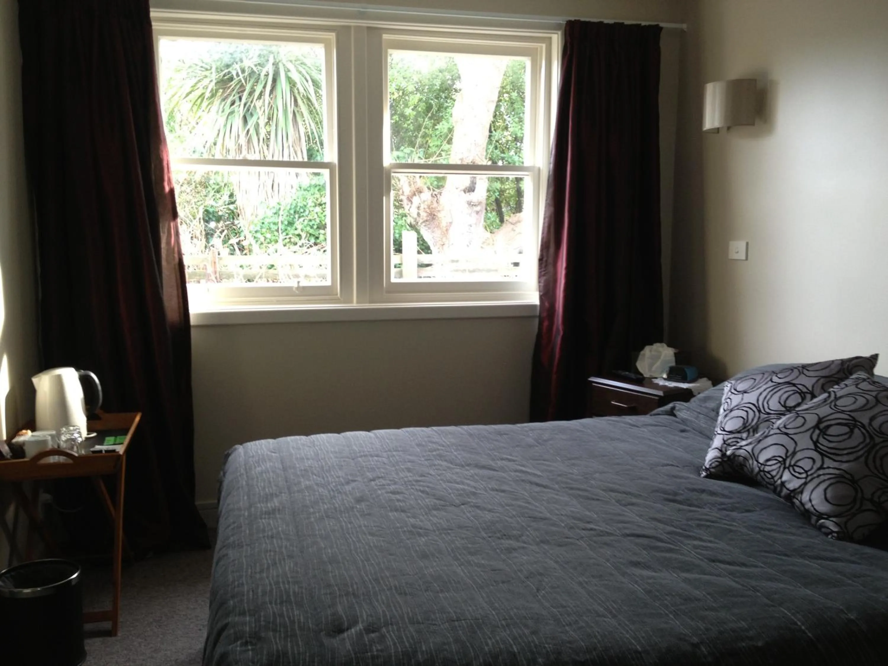 Bedroom, Bed in Lovett Lodge