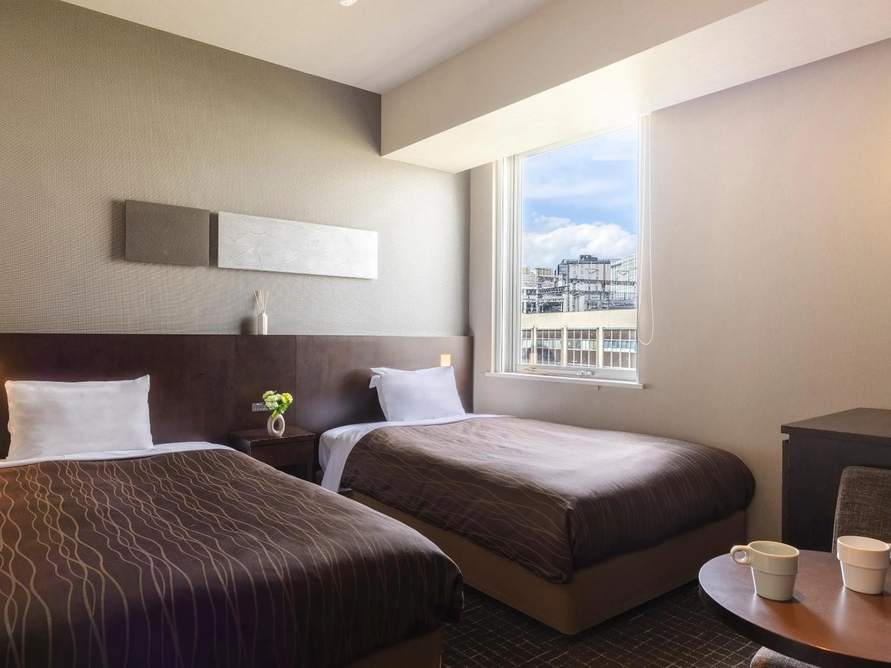 Photo of the whole room, Bed in Sendai Washington Hotel