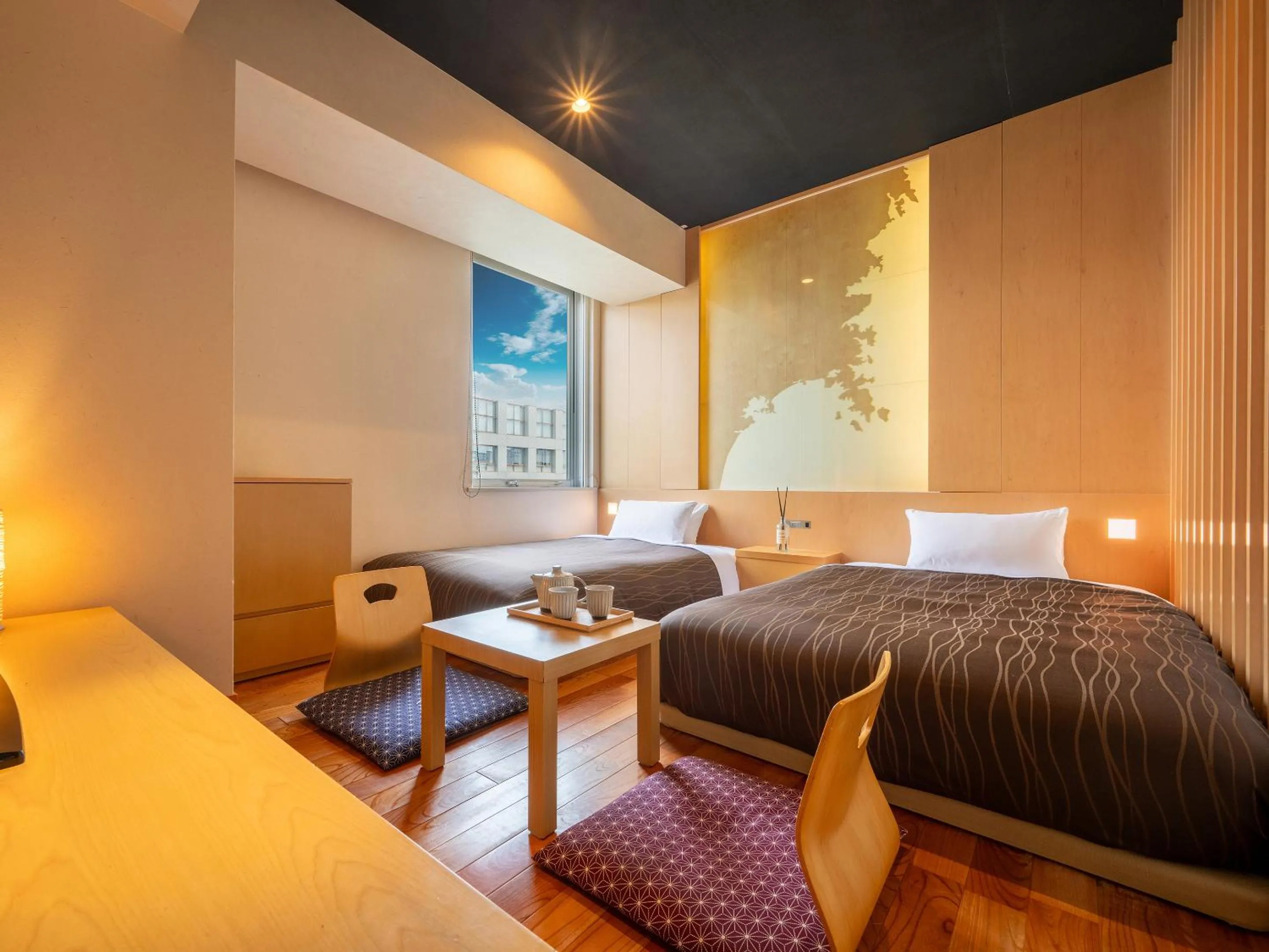 Photo of the whole room, Bed in Sendai Washington Hotel