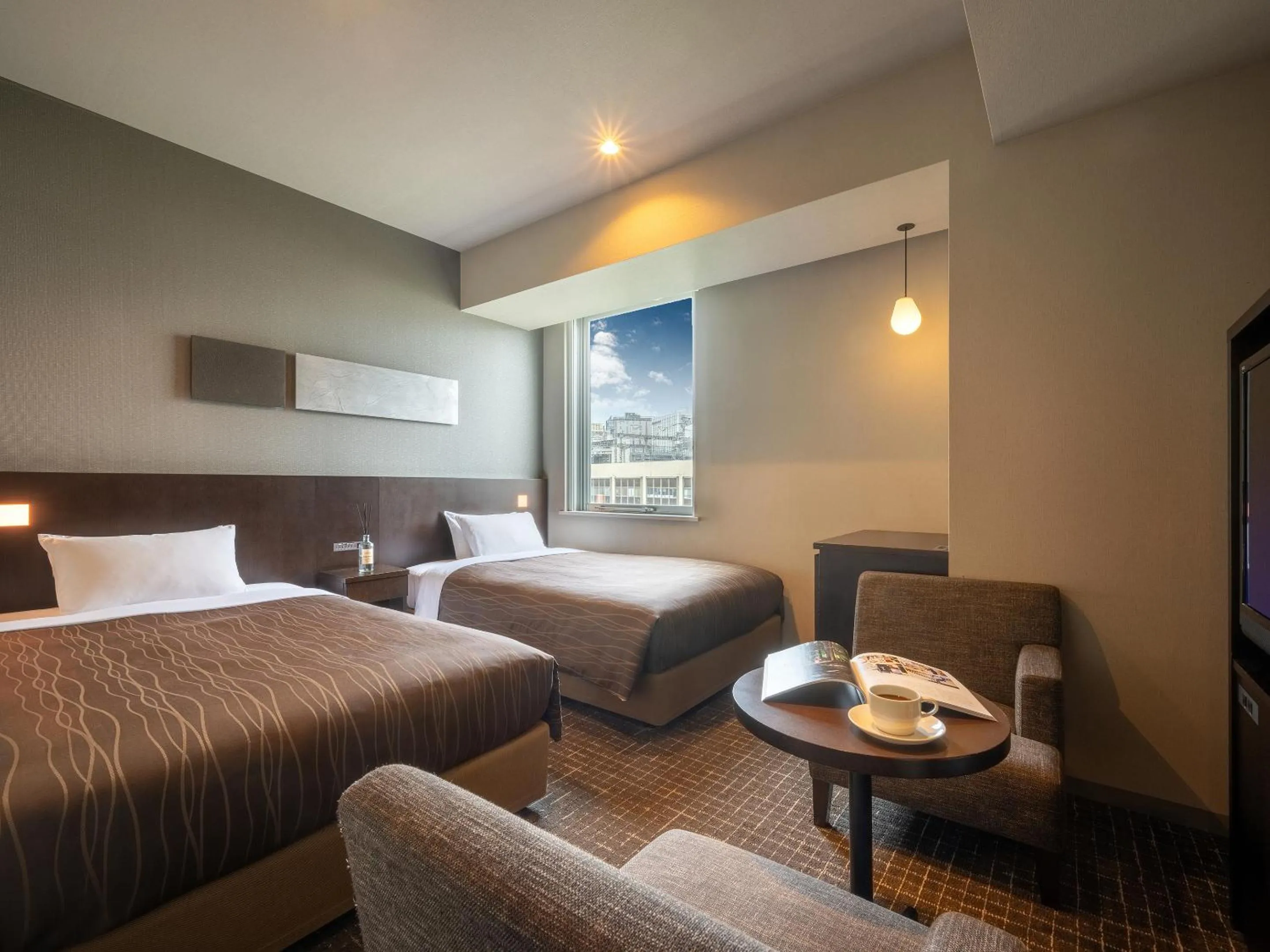 Photo of the whole room, Bed in Sendai Washington Hotel