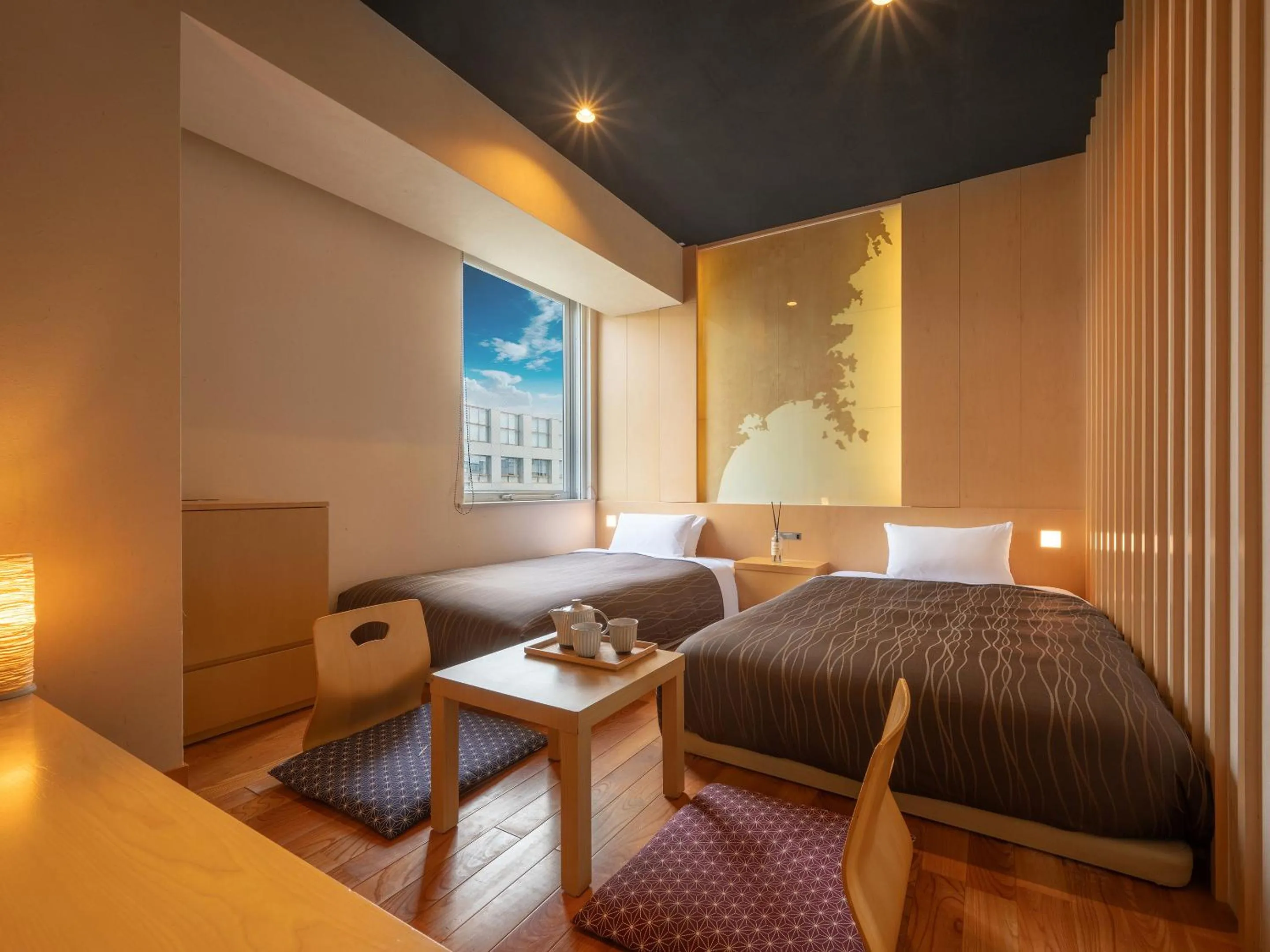 Photo of the whole room, Bed in Sendai Washington Hotel