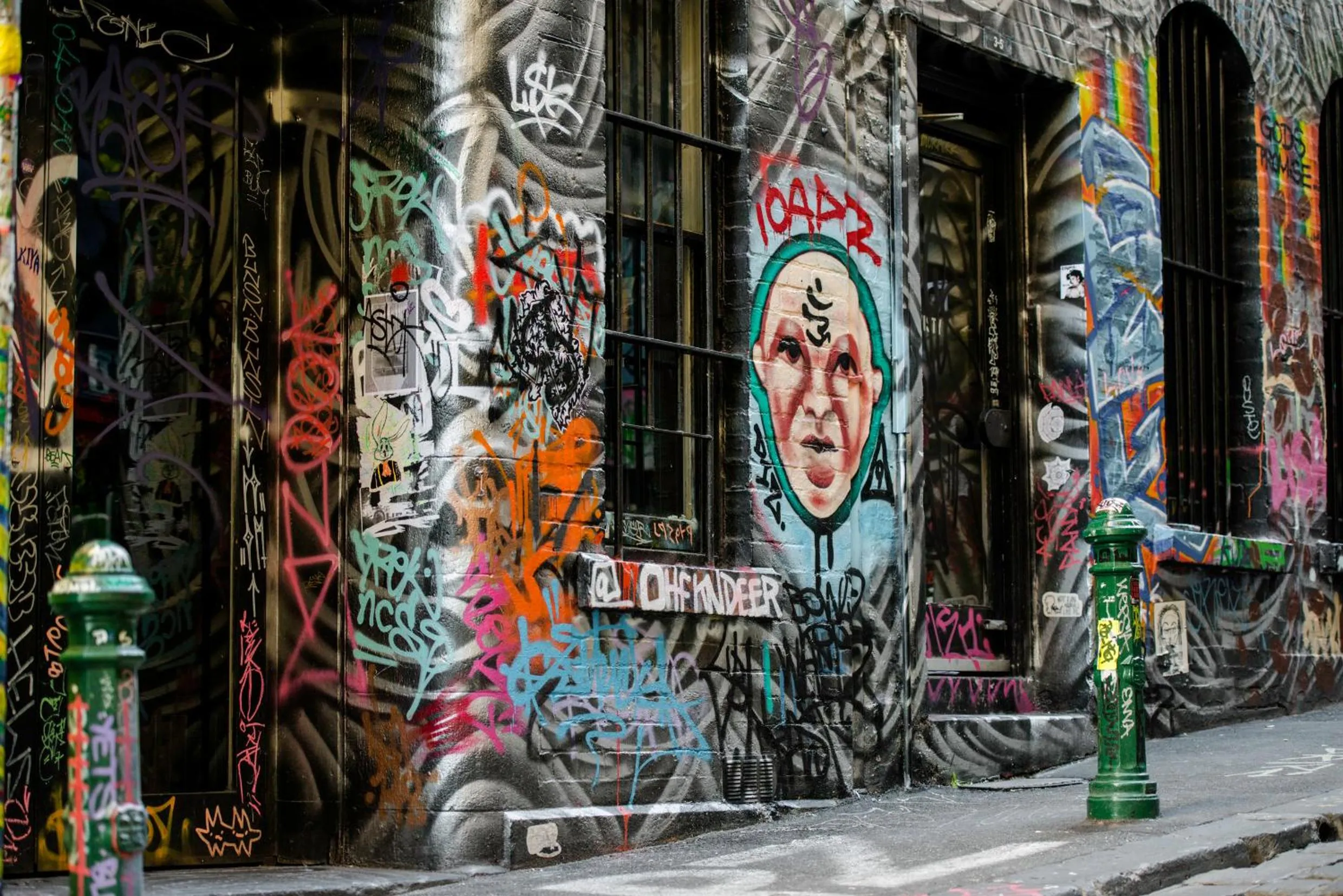 Neighbourhood in Adelphi Hotel