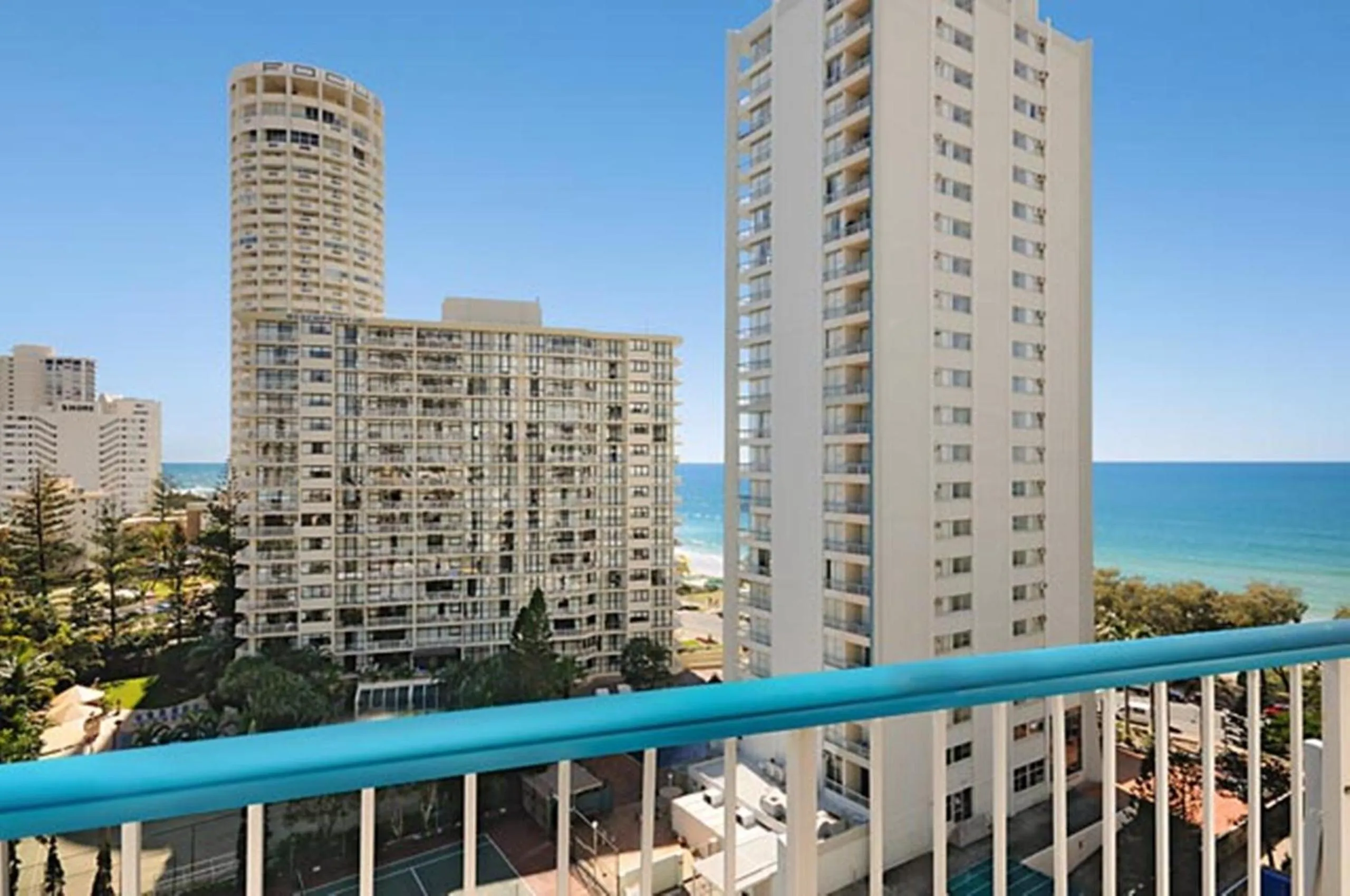 Day in Quarterdeck Apartments