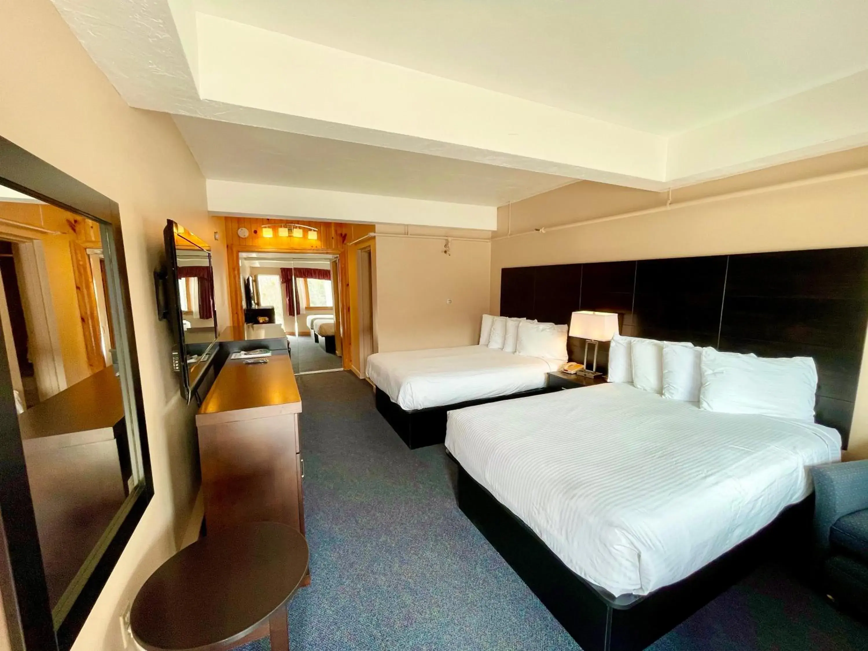 Double Room in Indian Head Resort Double Room in Indian Head Resort