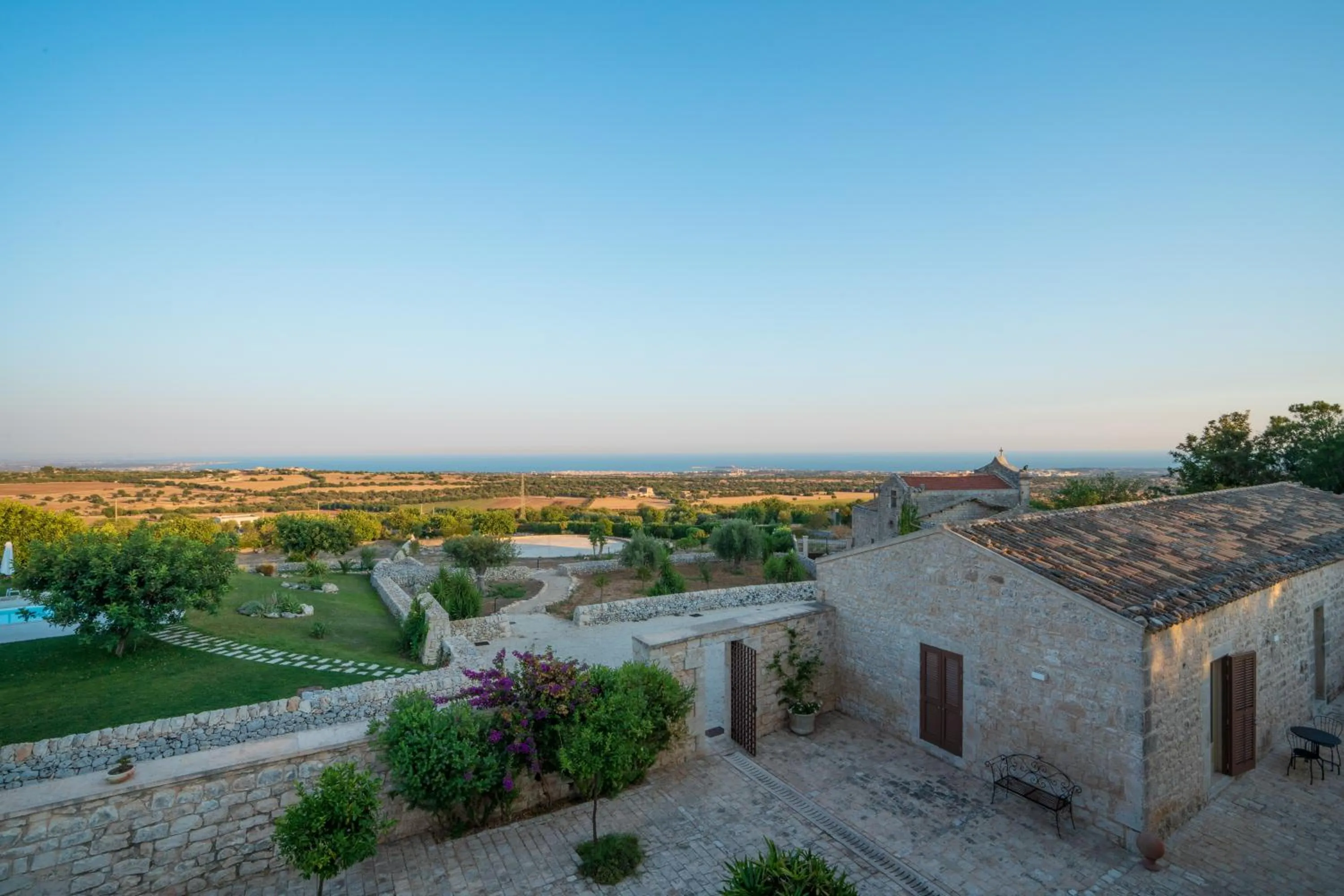 Patio in Baglio Cella - Appartamenti per Vacanze