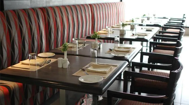 Restaurant/places to eat in Savoy Suites Manesar