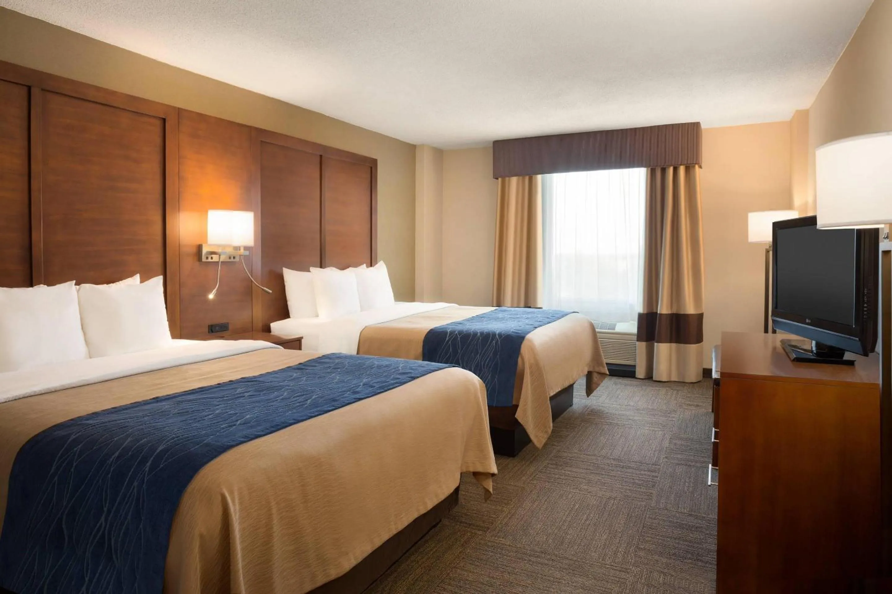 Bedroom, Bed in Comfort Inn & Suites Presidential