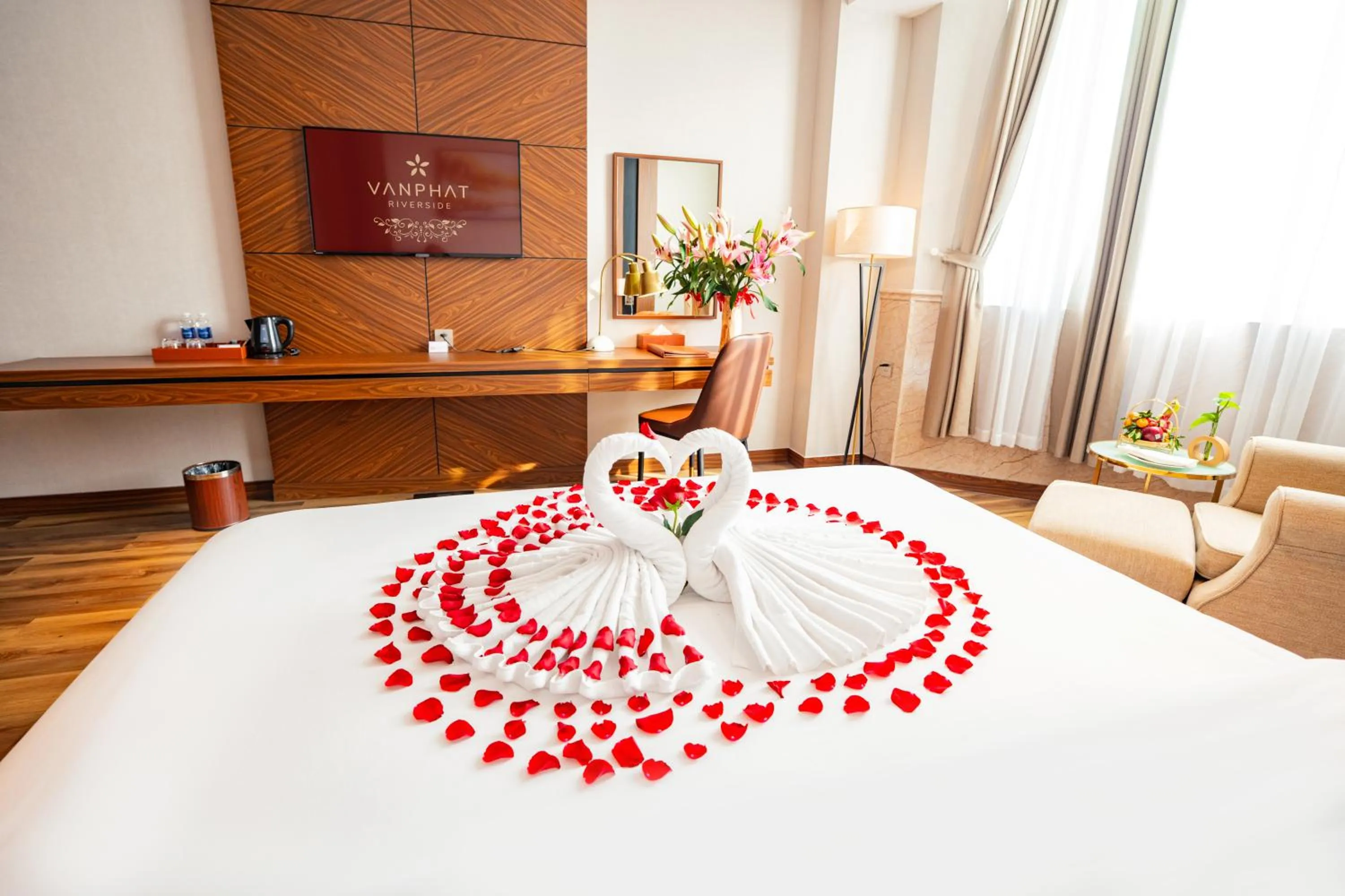 Bed in Van Phat Riverside Hotel