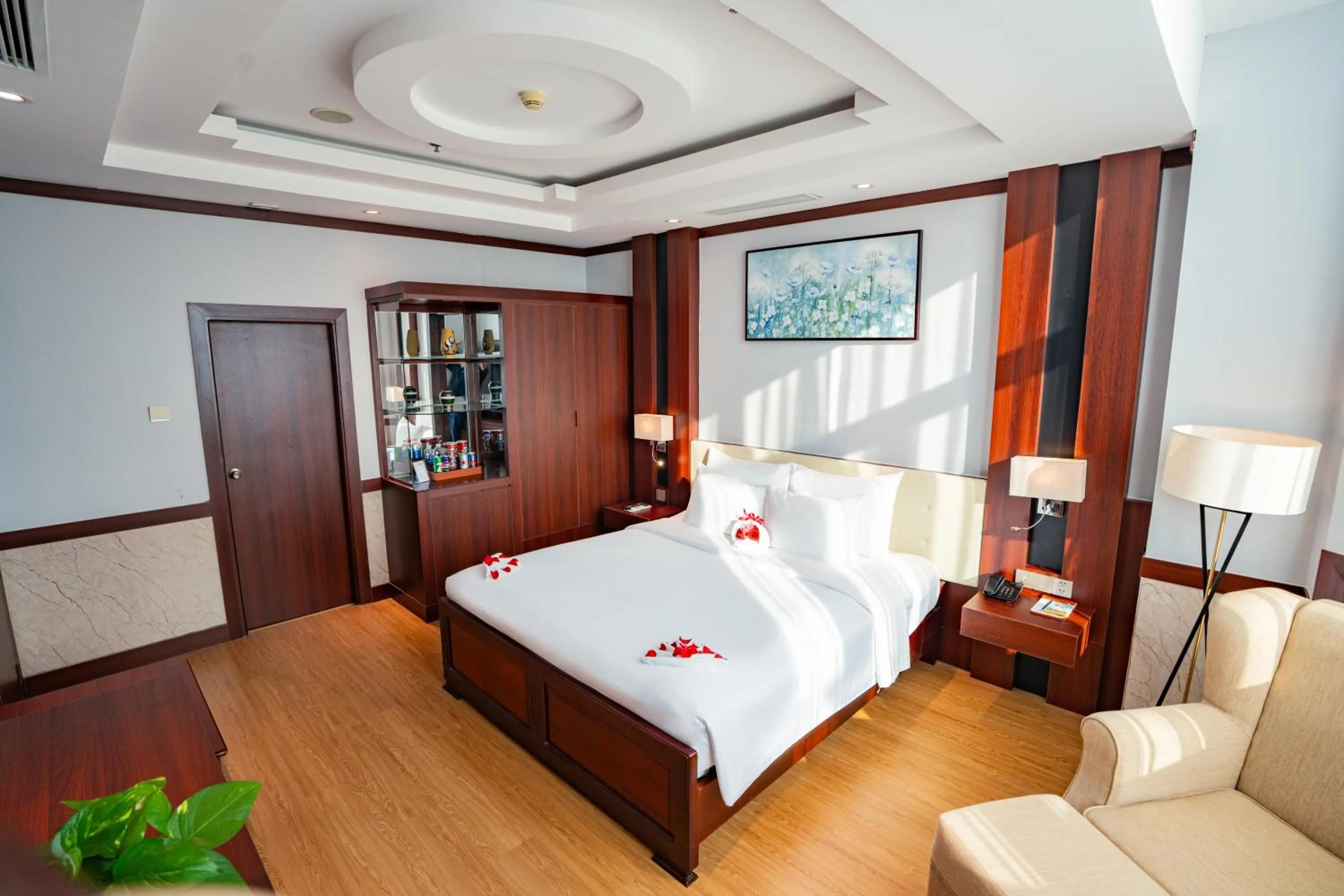 Bed in Van Phat Riverside Hotel