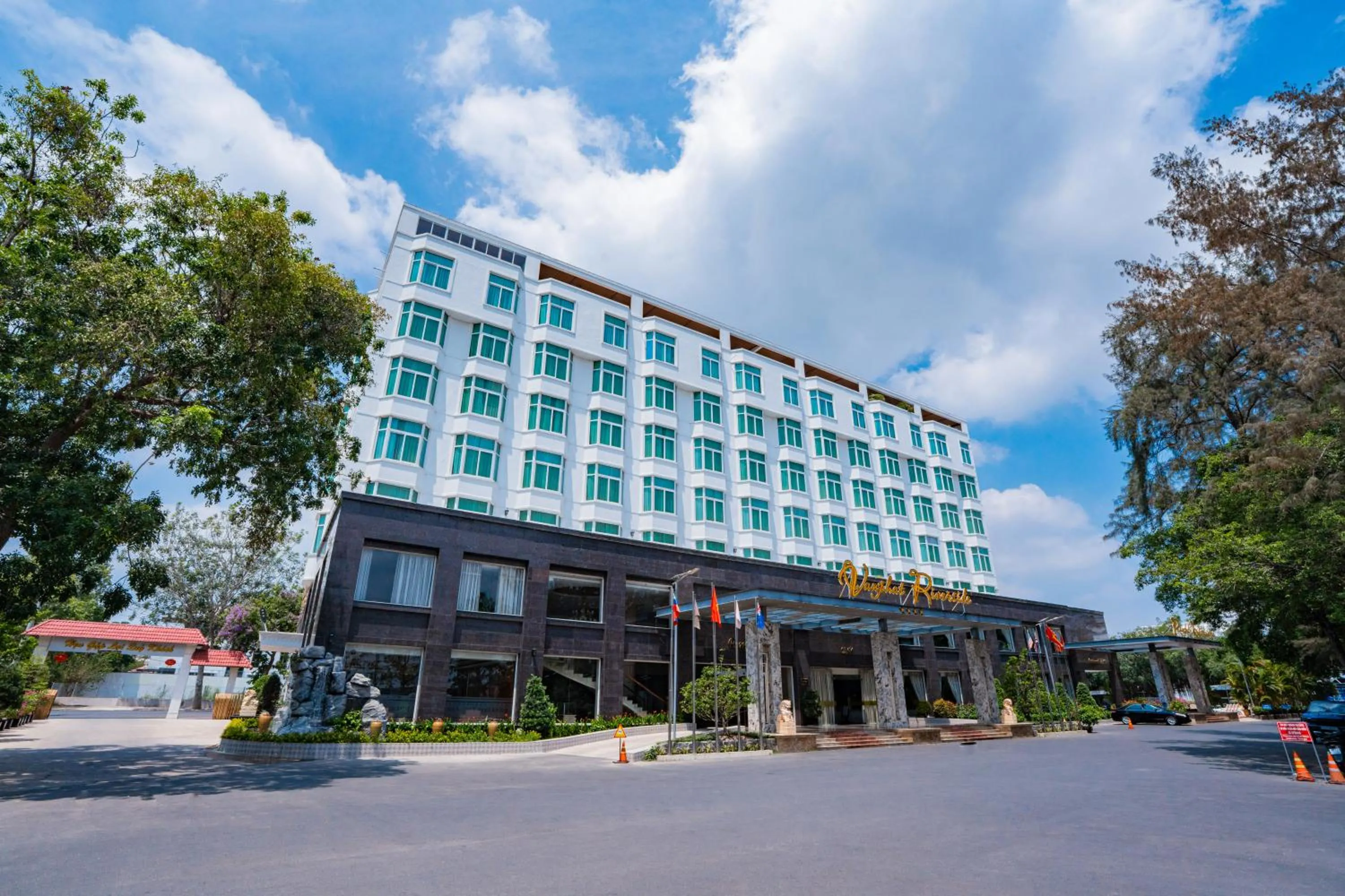 Property building in Van Phat Riverside Hotel