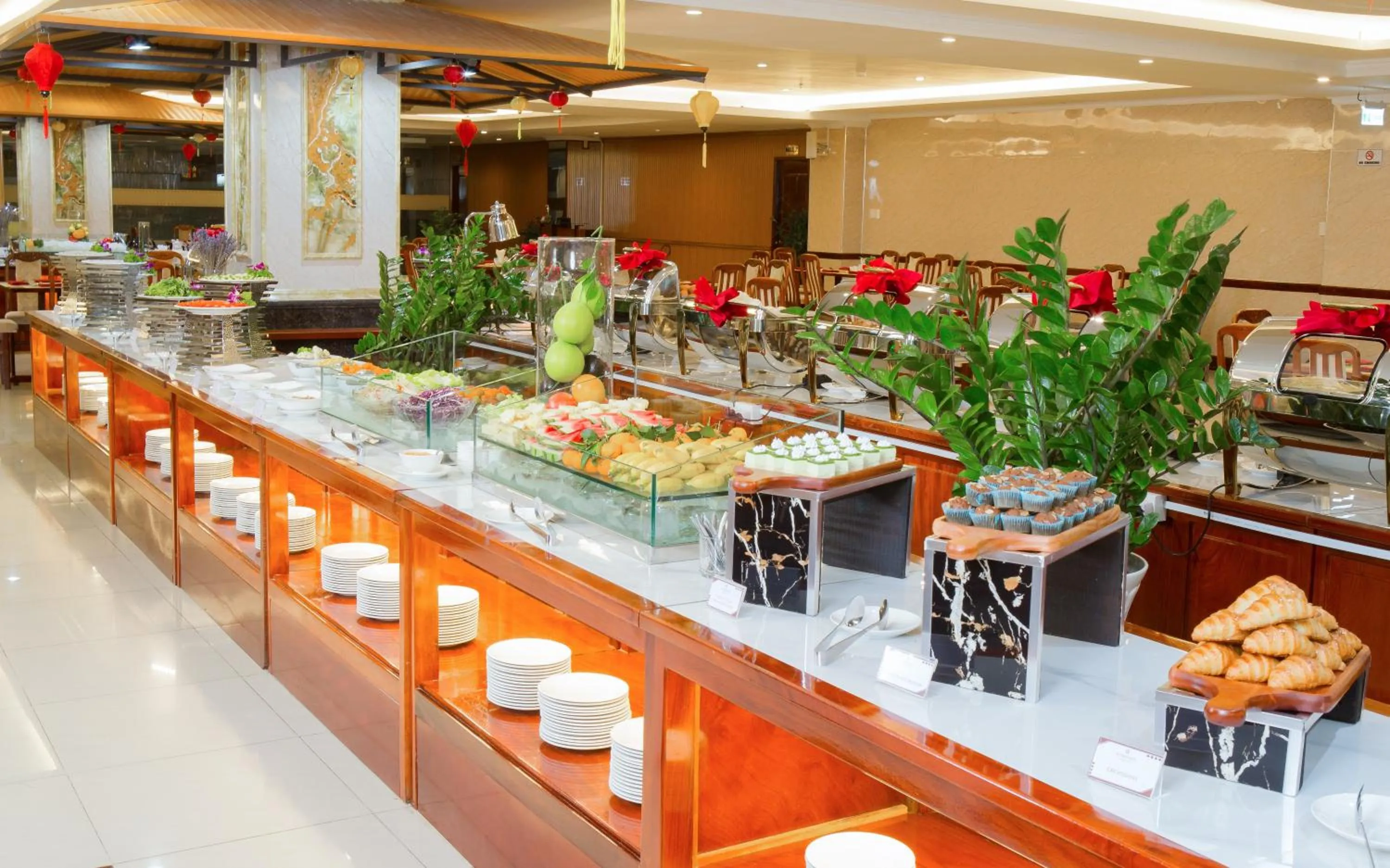 Food and drinks in Van Phat Riverside Hotel