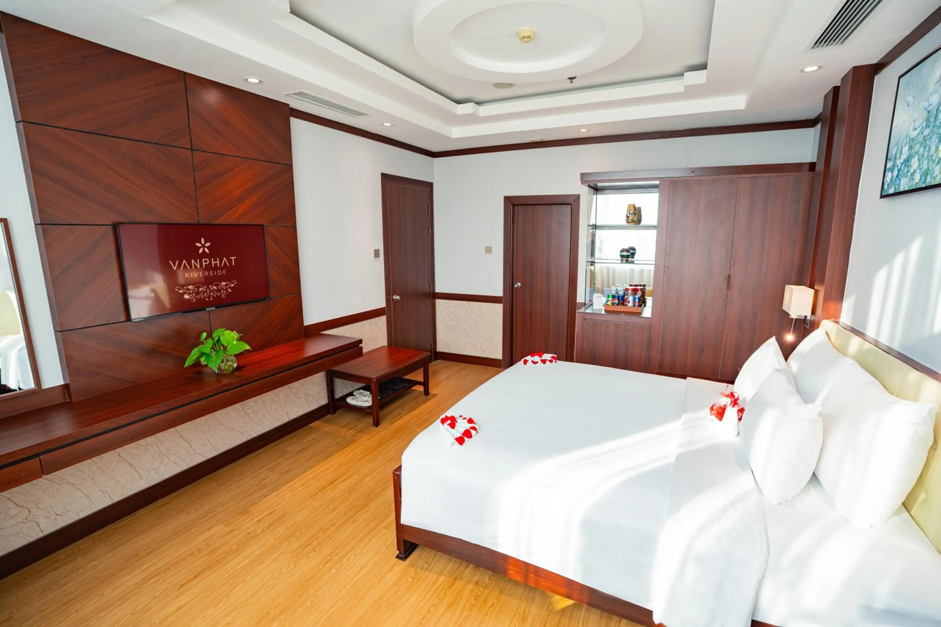 Bed in Van Phat Riverside Hotel