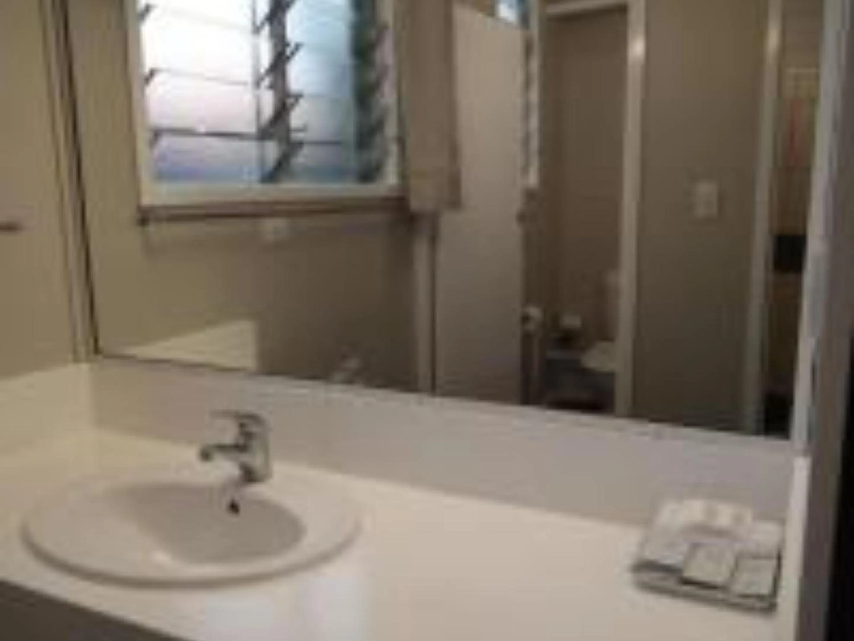 Bathroom in Paradise Motel