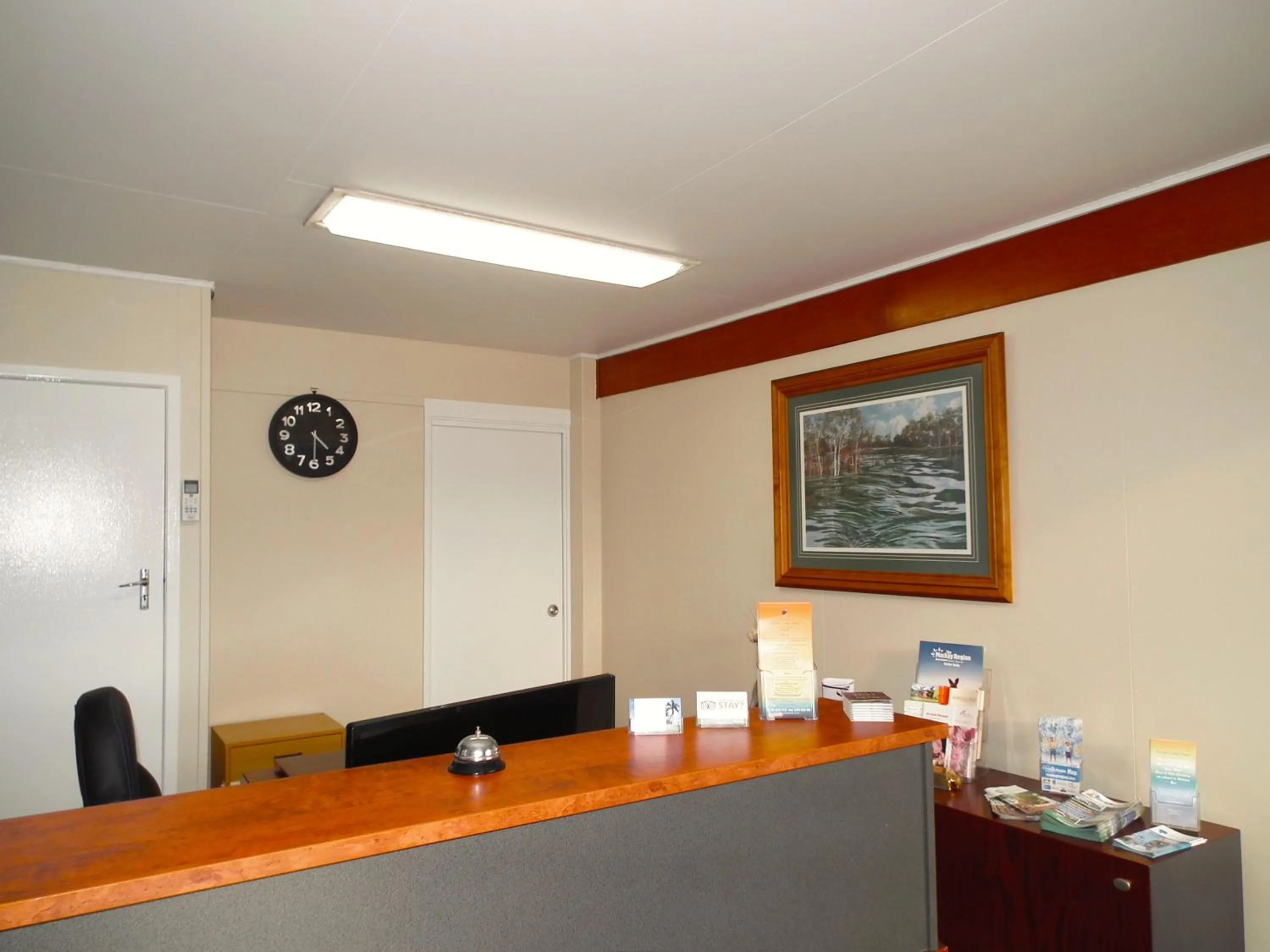 Lobby or reception in Paradise Motel