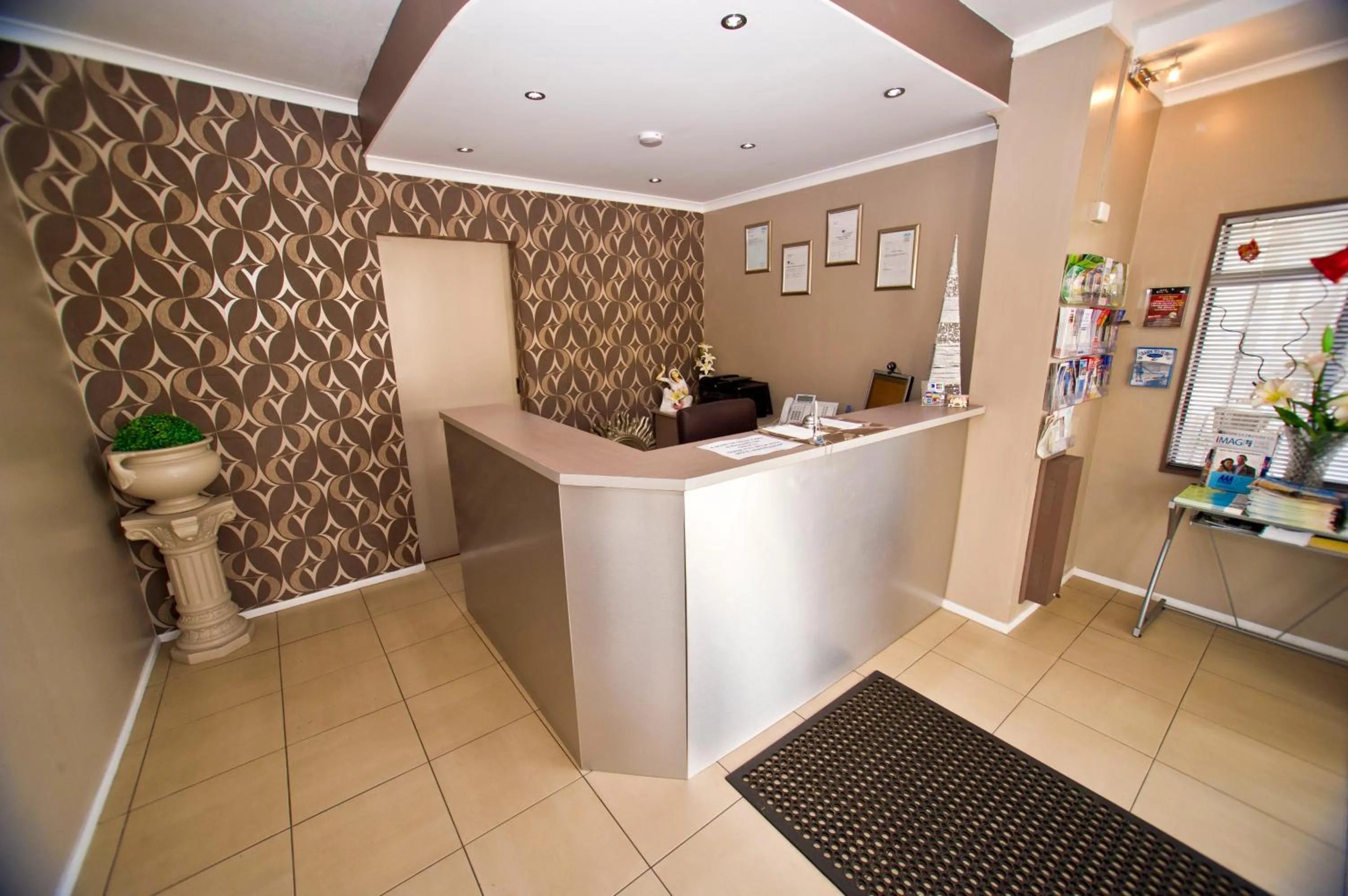 Lobby or reception in Bella Vista Motel