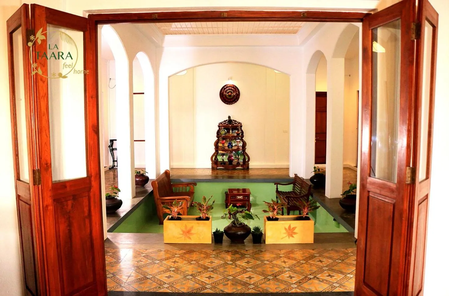 La Taara - Feel Home