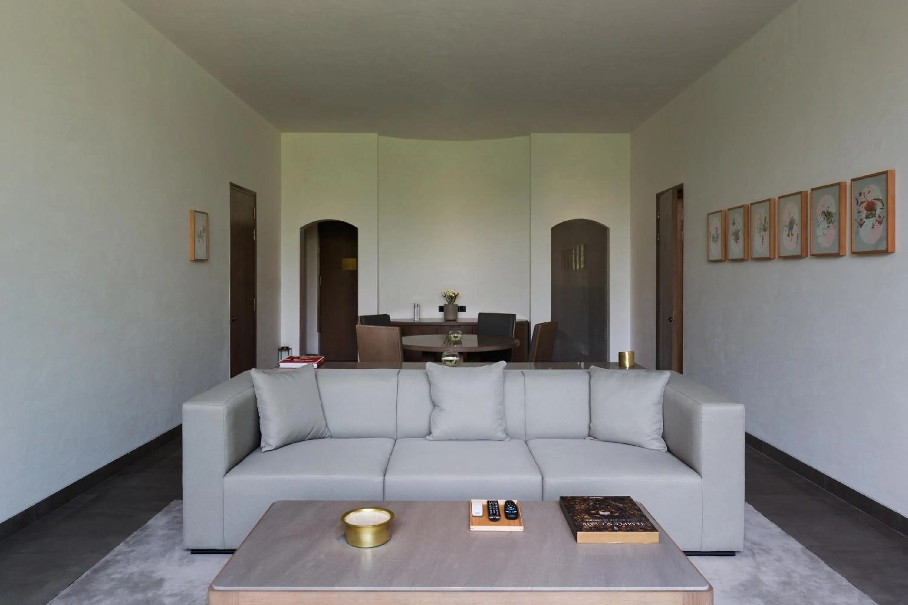 Living room in The Roseate