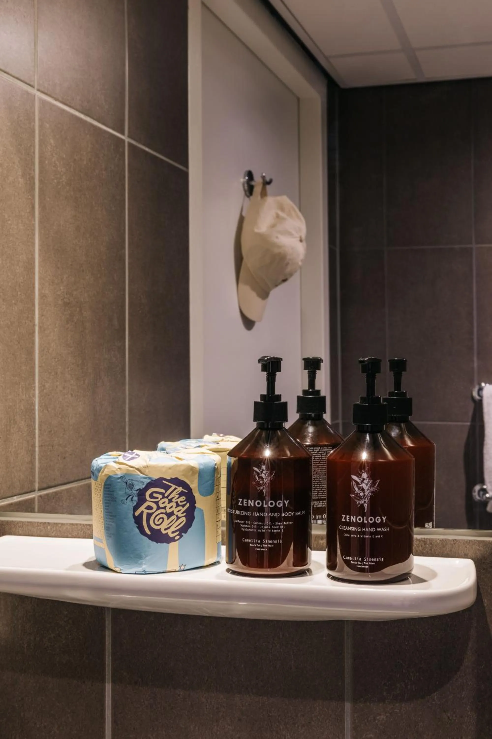 Bathroom in The Social Hub Amsterdam West