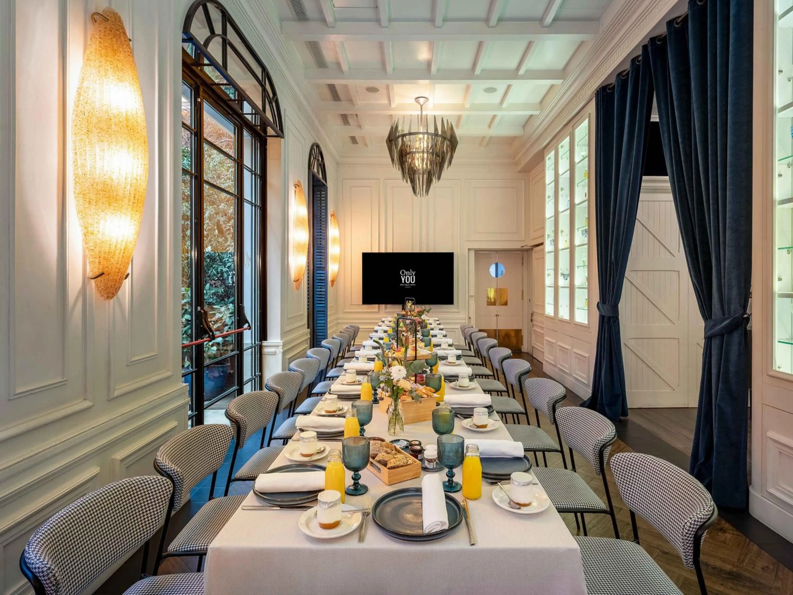 Business facilities in Only YOU Boutique Hotel Madrid