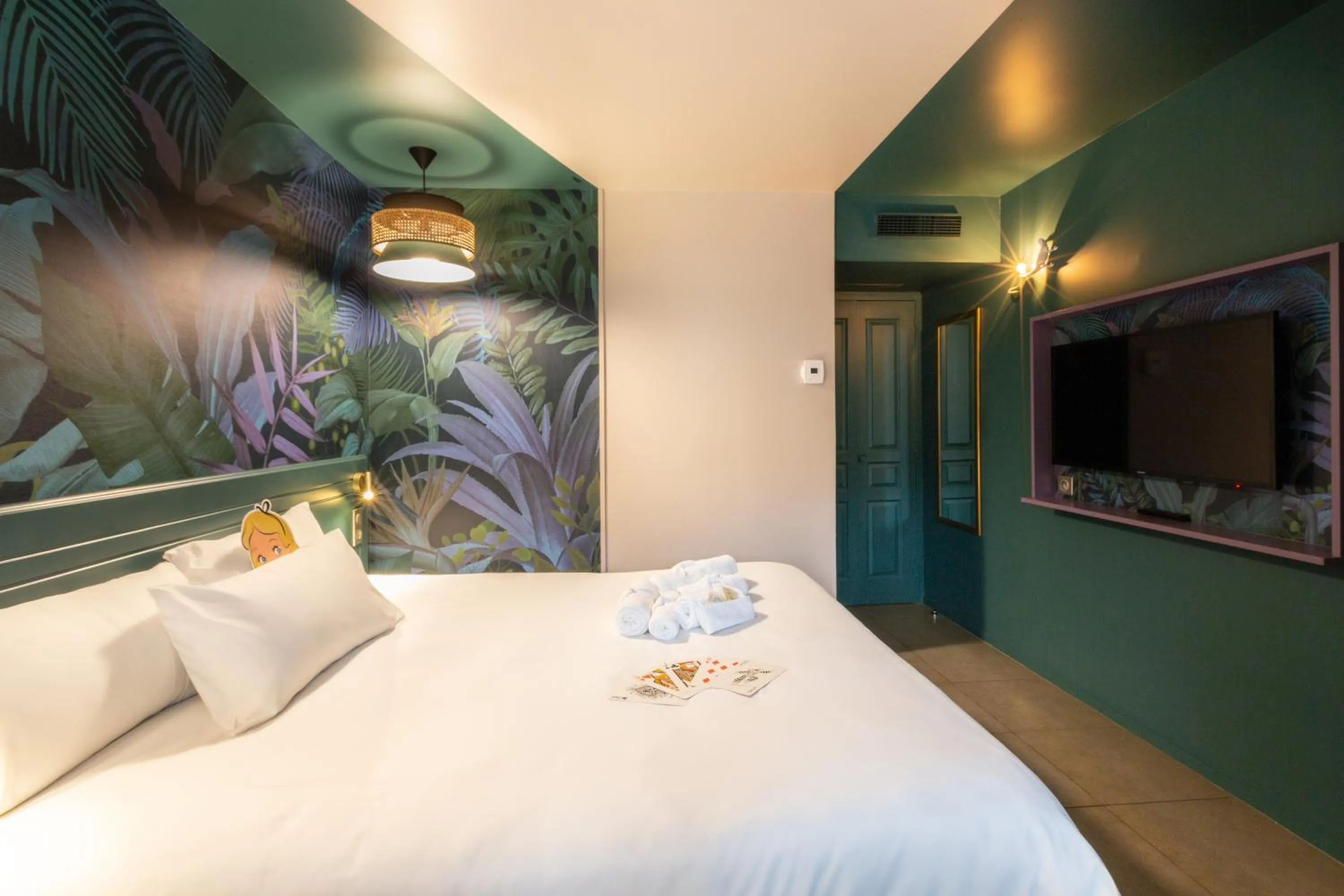 Photo of the whole room, Bed in Hôtel Grand Confort Le Moulin Rouge